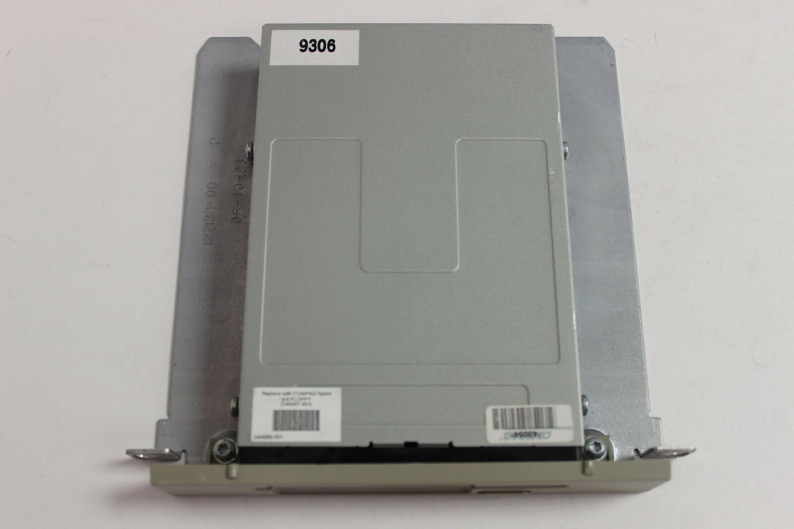 SONY MFD-17W-24 3.5INCH FLOPPY DRIVE PULLED FROM COMPAQ PROLINEA 4/33