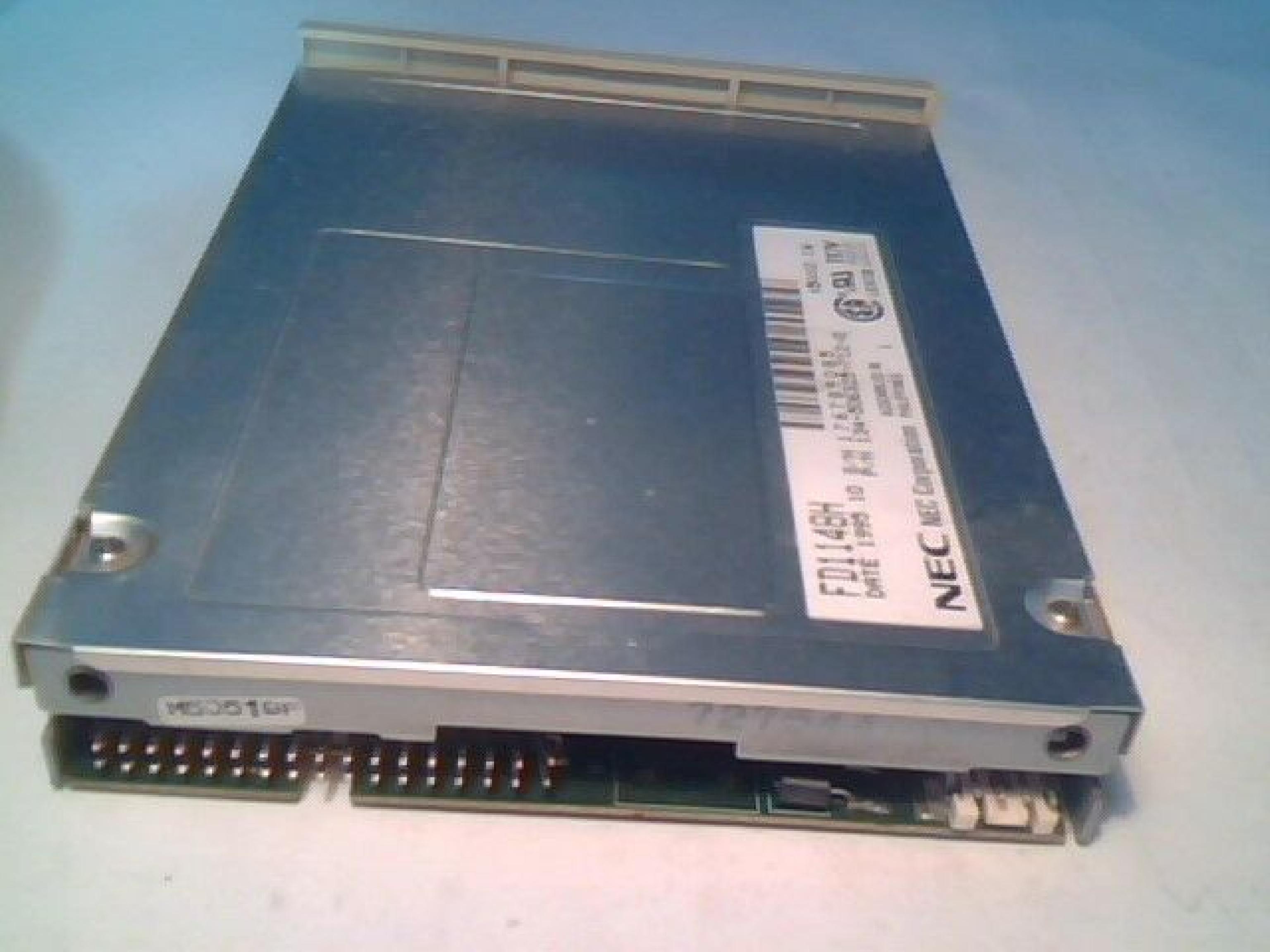 NEC 134-506325-712-0 1.44MB WHITE 3.5 INCH 3H FLOPPY DRIVE SLIMLINE