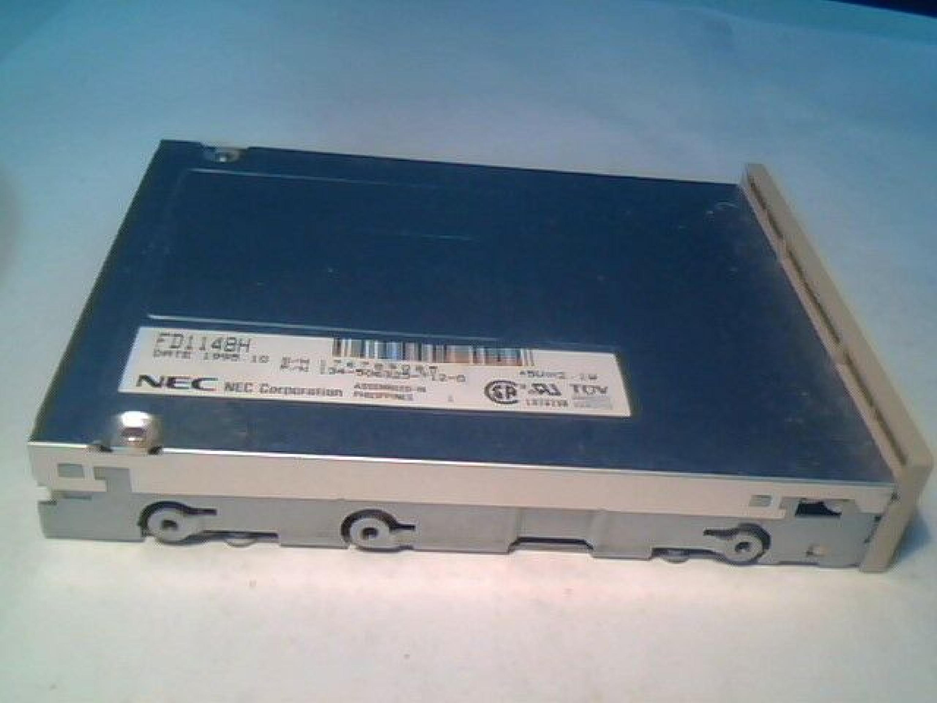 NEC 134-506325-712-0 1.44MB WHITE 3.5 INCH 3H FLOPPY DRIVE SLIMLINE