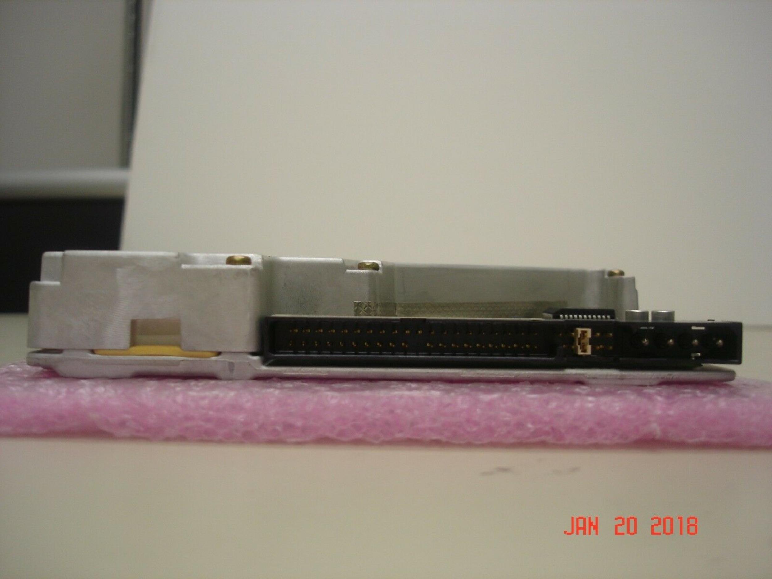 COMPAQ / HEWLETT PACKARD / HP 304237-001 3.2GB IDE 5.25 INCH HARD DRIVE