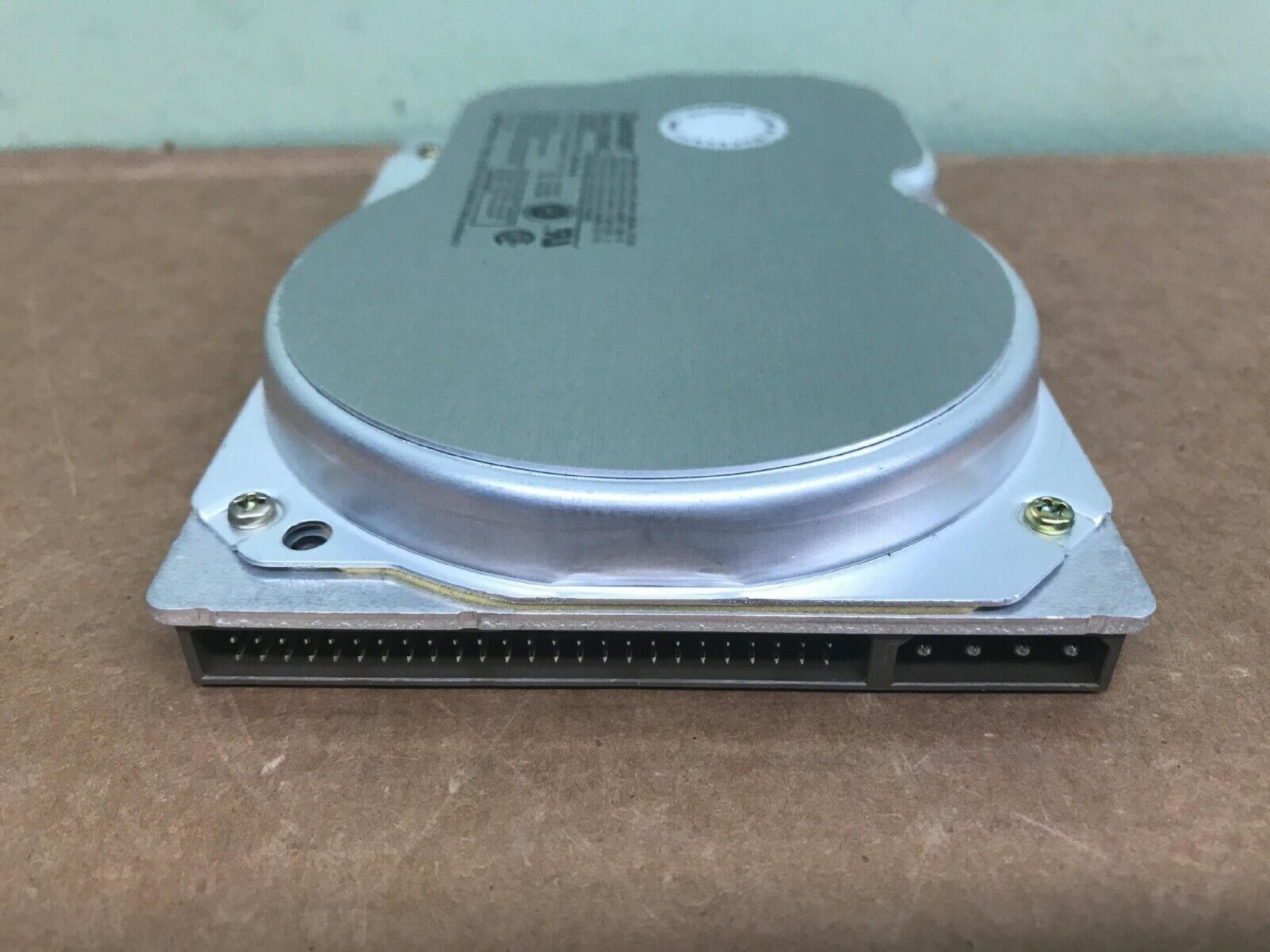 QUANTUM 840S 840MB SCSI 50 PIN HARD DRIVE