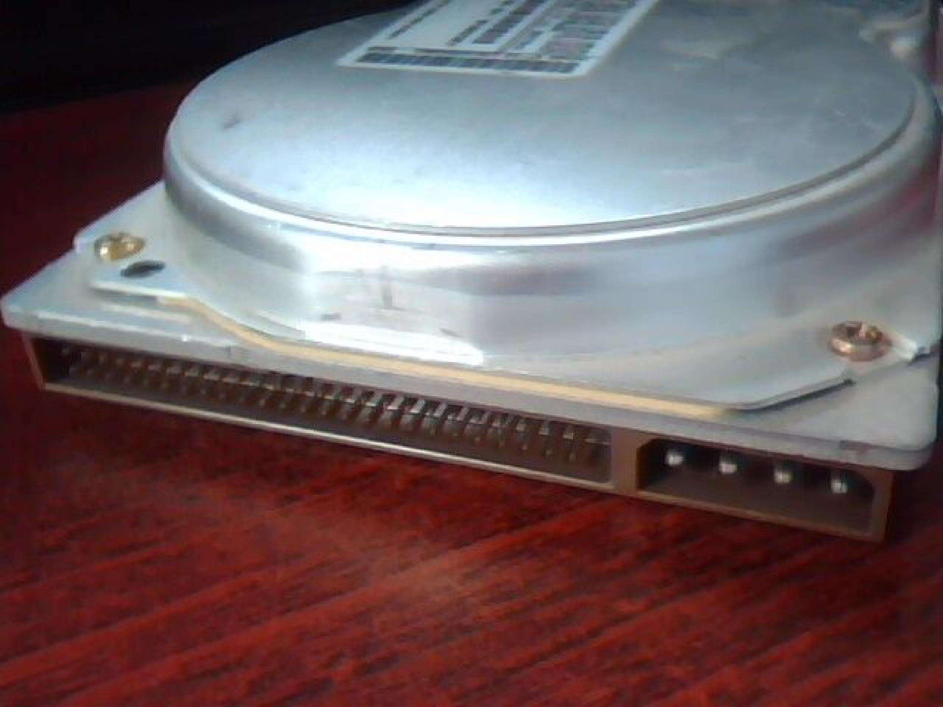 QUANTUM 840S 840MB SCSI 50 PIN HARD DRIVE