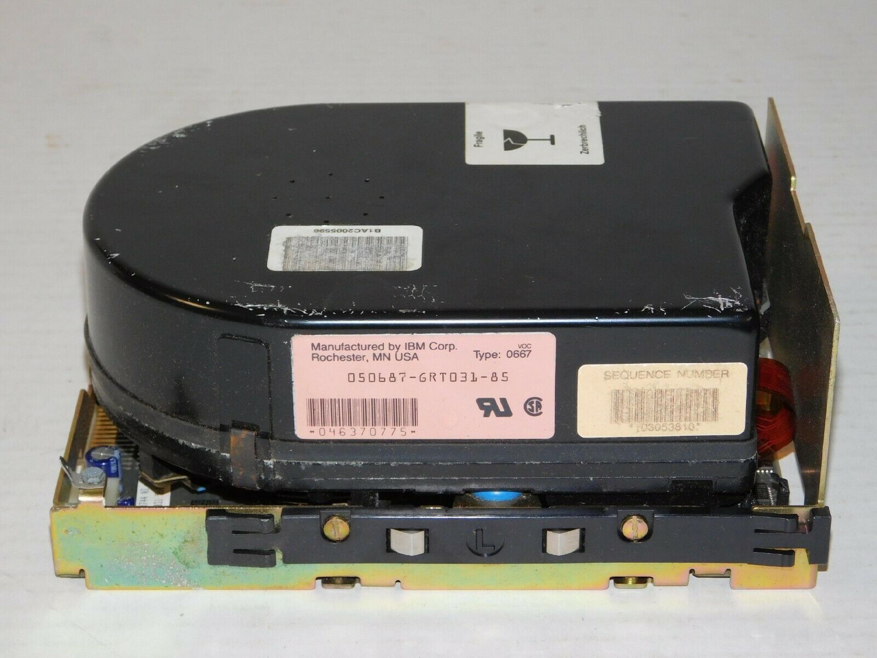 IBM 90X8528 PS2 MOD70 70MB ESDI HDD FULL HEIGHT