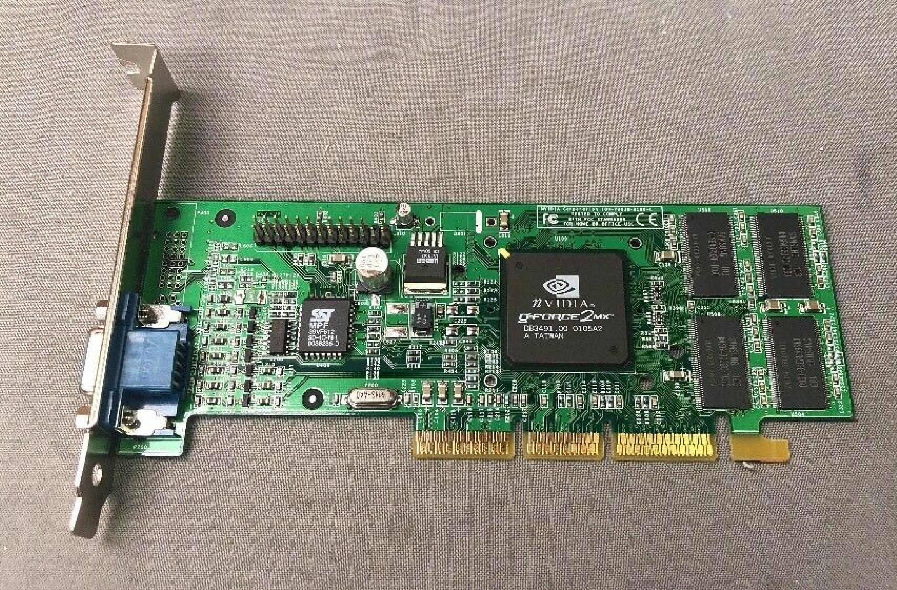 NVIDIA 015UMJ 32MB AGP VIDEO CARD WITH VGA OUTPUT