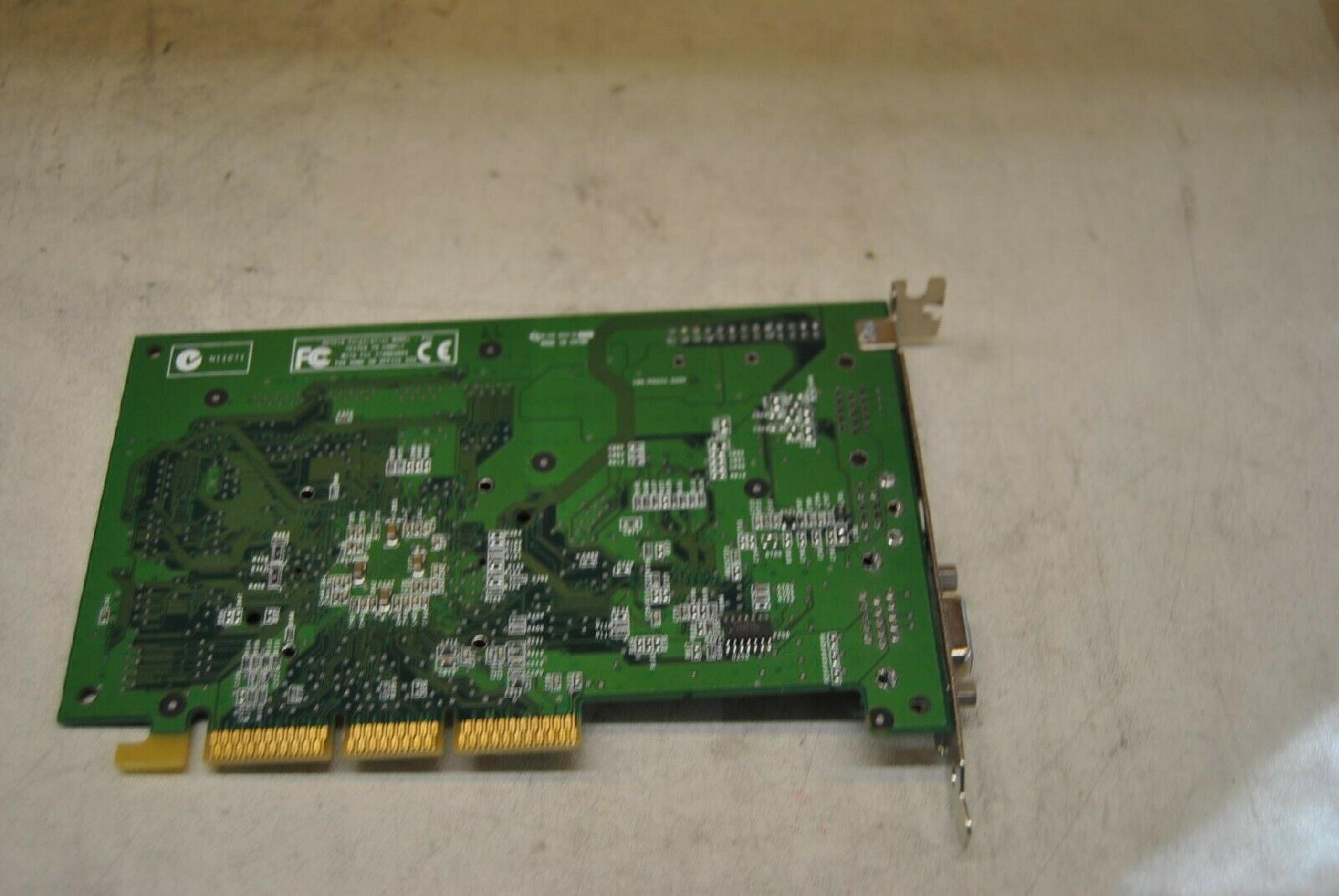 NVIDIA P55 32MB AGP VIDEO CARD WITH VGA AND S-VIDEO OUTPUTS GFORCE2MX TV-OUT TV OUT