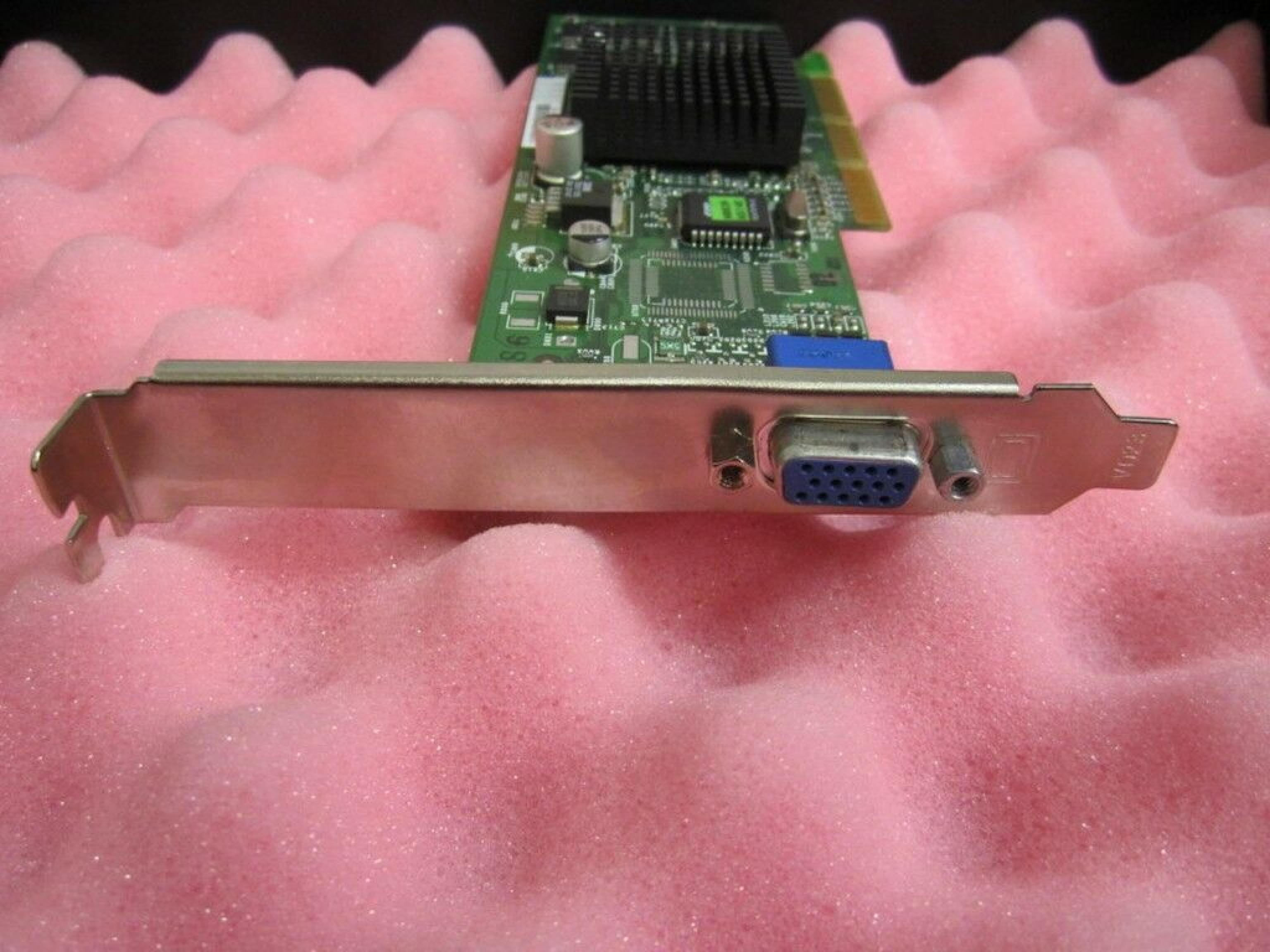 NVIDIA MX200 32MB AGP VIDEO CARD WITH VGA AND TV-OUT OUTPUTS