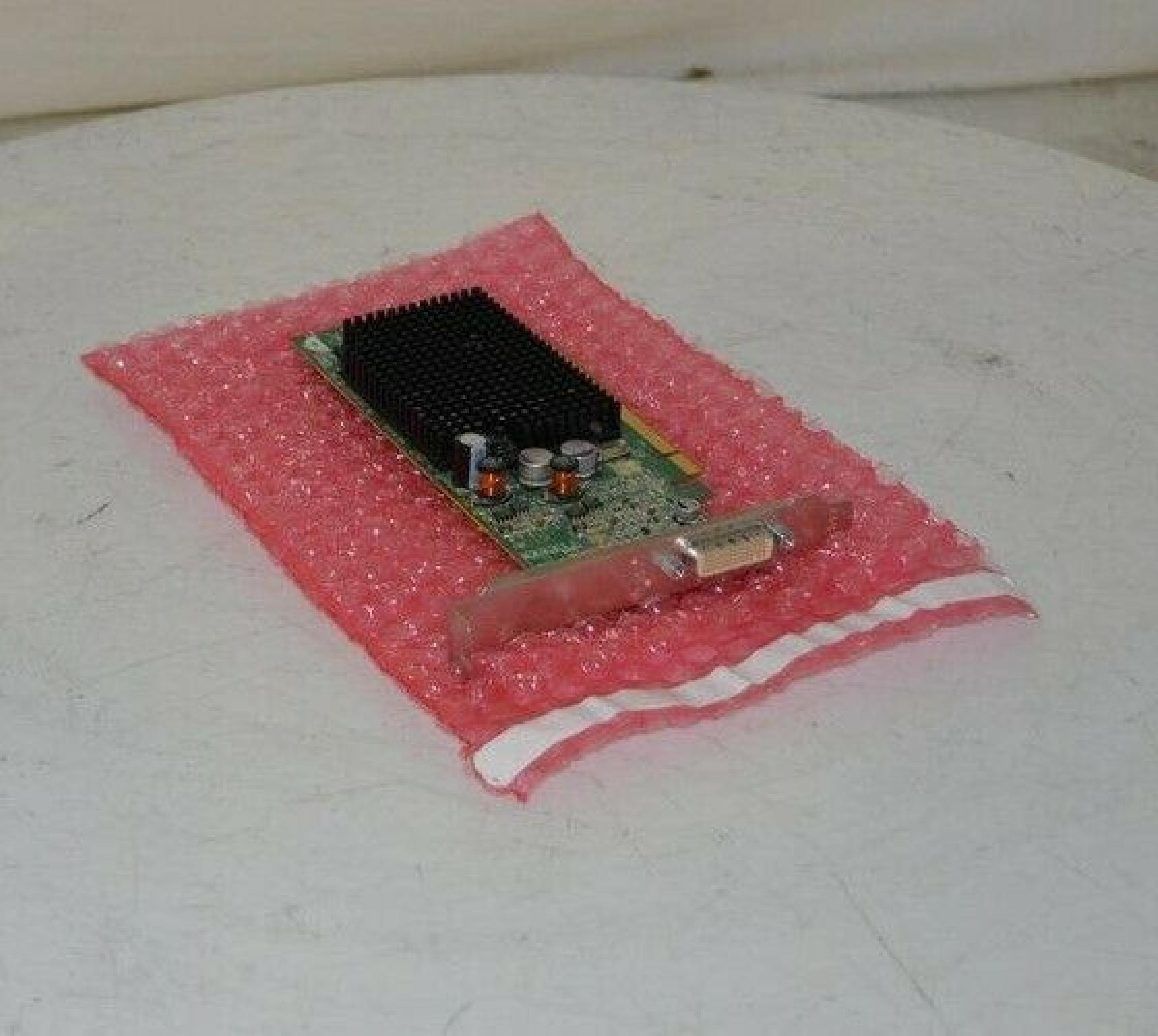 ATI 109-A62931-02 128MB PCI-E VIDEO CARD WITH 256MB DMS-59 OUTPUT RADEON X600SE X600