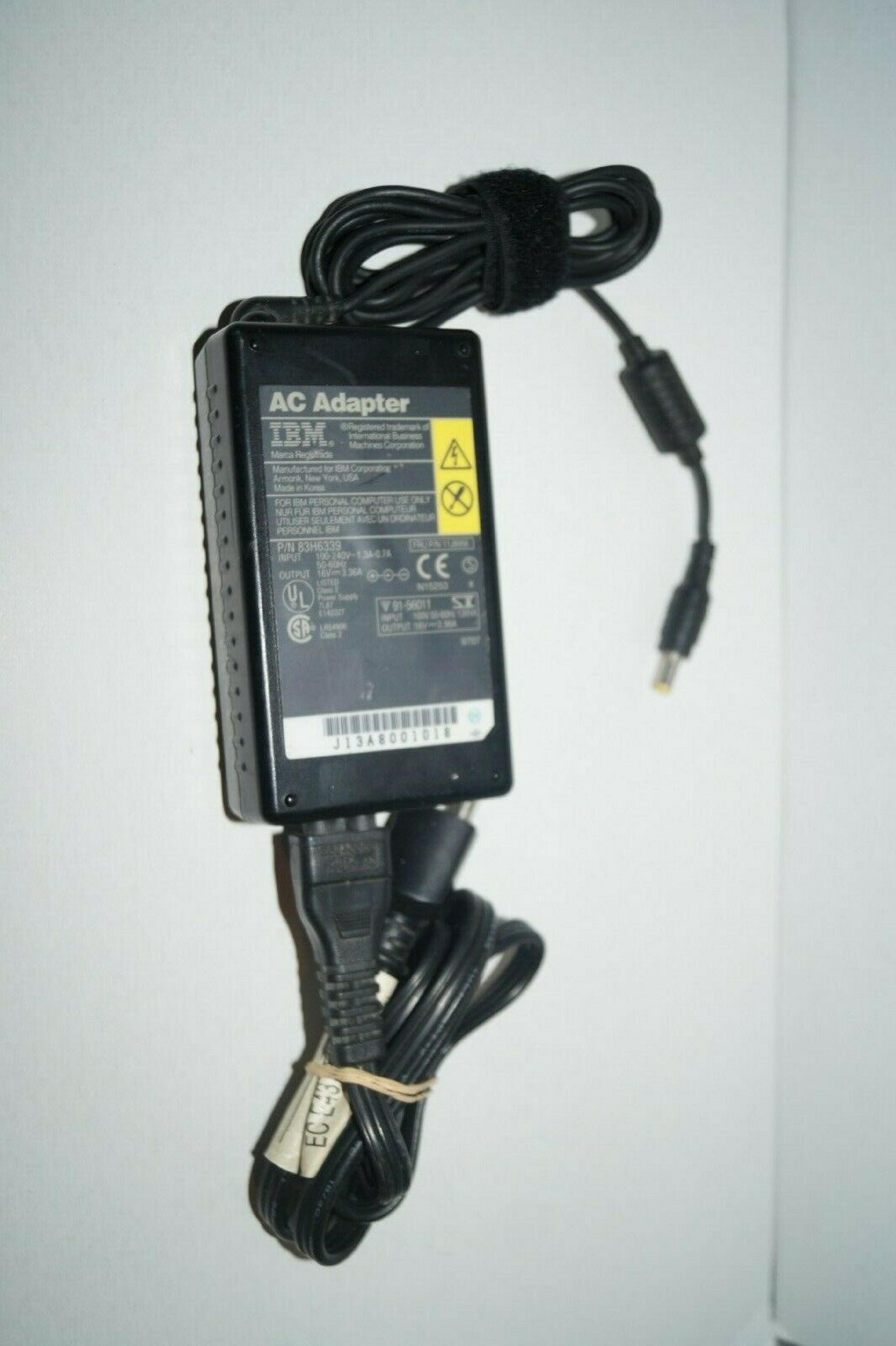 IBM 11J8956 AC ADAPTER 16VDC 3.36A, 6FT CABLE WITH BARREL CONNECTOR, OD:5.5MM, ID:2.45MM, DESKTOP STYLE, NEGATIVE OUTSIDE POLE FOR THINKPAD 380 AND 600 16V DC 3.36A CONNECTOR