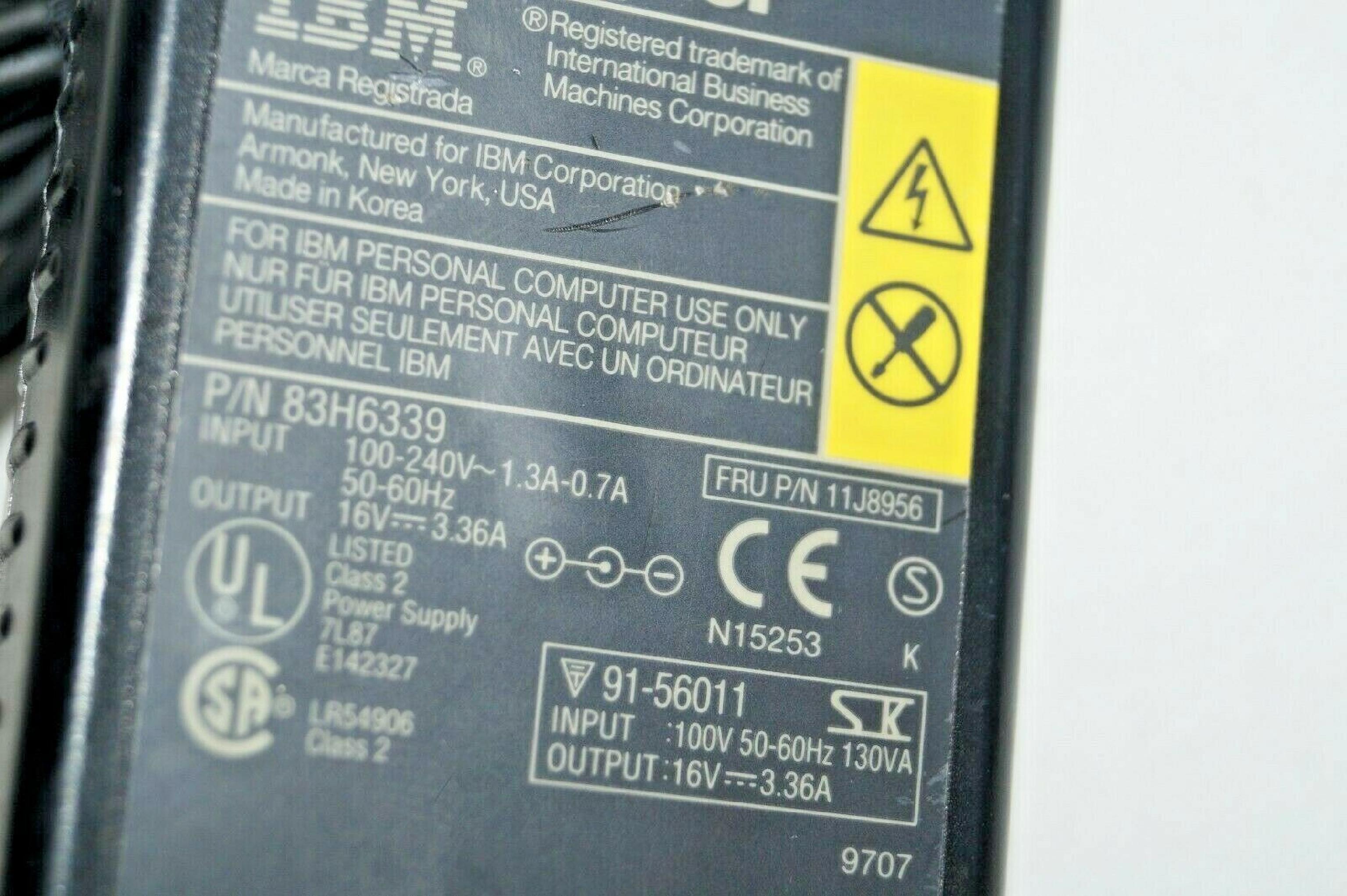 IBM 11J8956 AC ADAPTER 16VDC 3.36A, 6FT CABLE WITH BARREL CONNECTOR, OD:5.5MM, ID:2.45MM, DESKTOP STYLE, NEGATIVE OUTSIDE POLE FOR THINKPAD 380 AND 600 16V DC 3.36A CONNECTOR