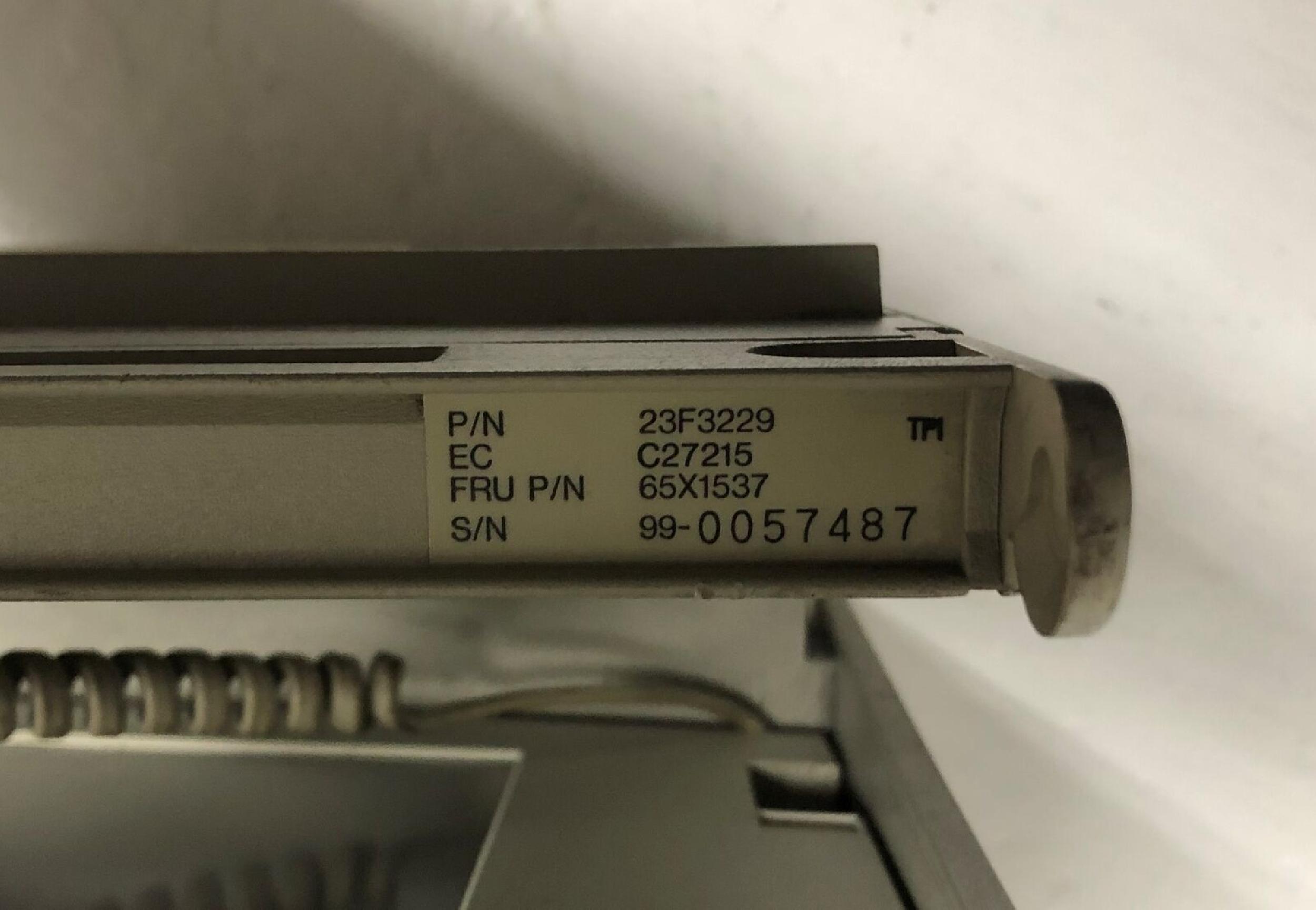 IBM P70 386 PORTABLE MODEL P70 386 8MB 200MB PLASMA