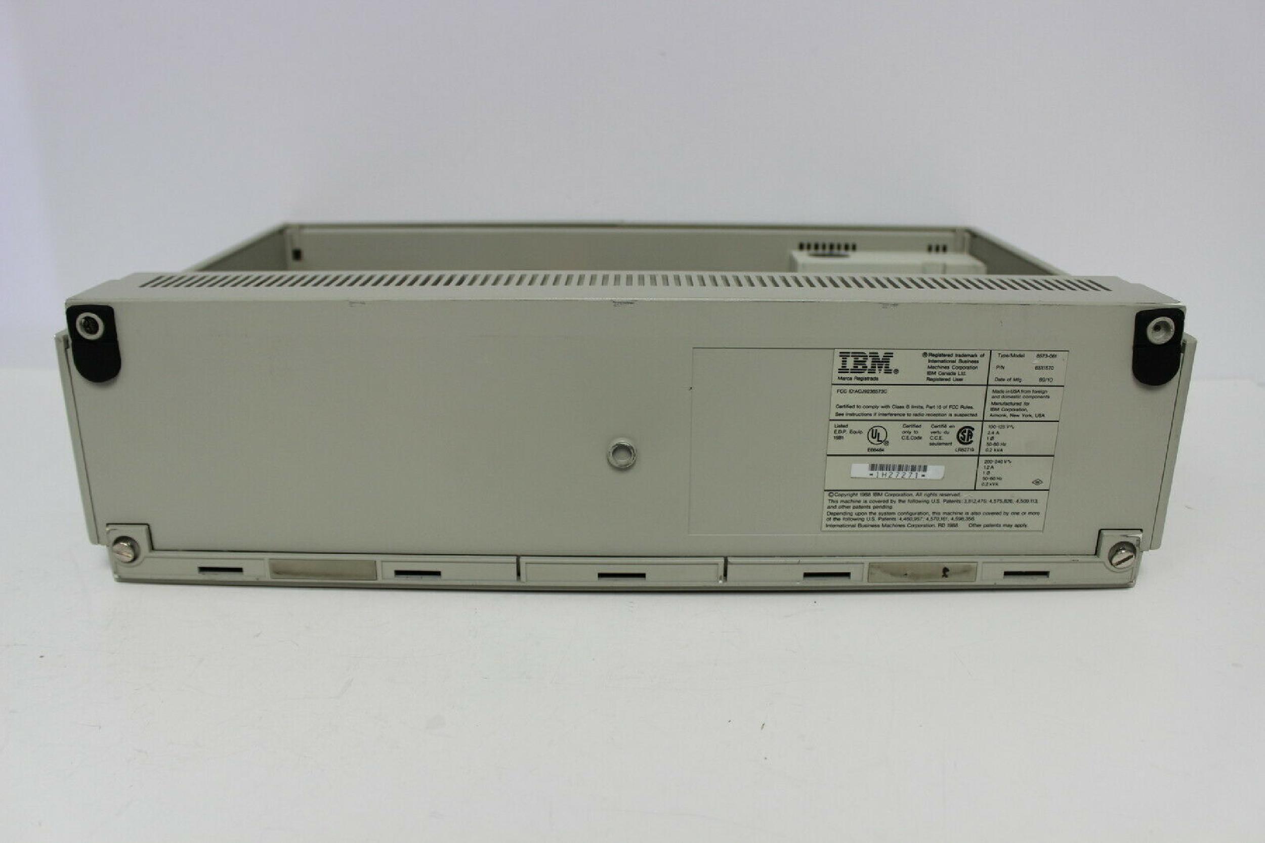 IBM 8573-061 PORTABLE MODEL P70 386 8MB 200MB PLASMA