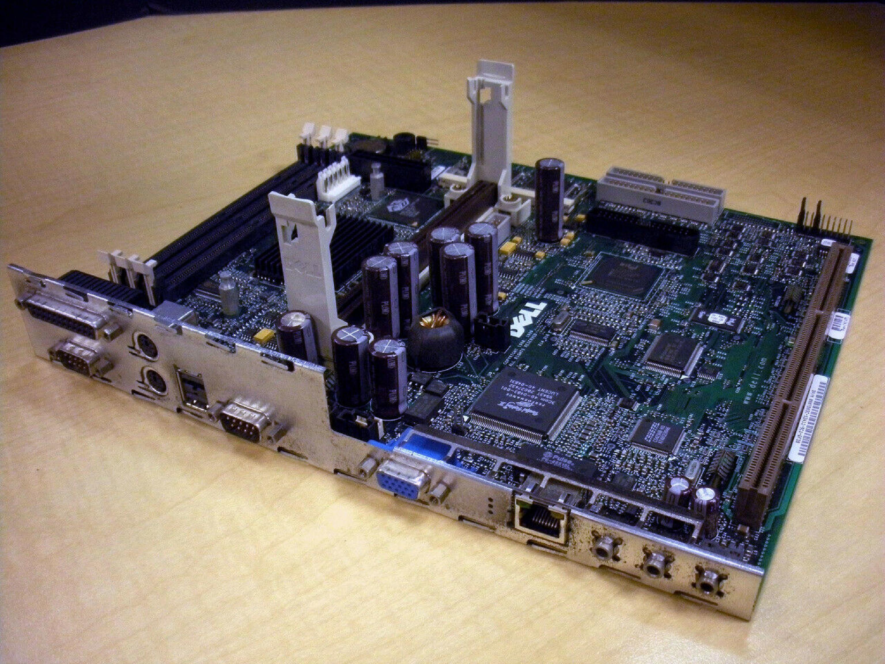 DELL 7803C SYSTEM BOARD OPTIPLEX GX1 0007803C-12411-93A-QL4E