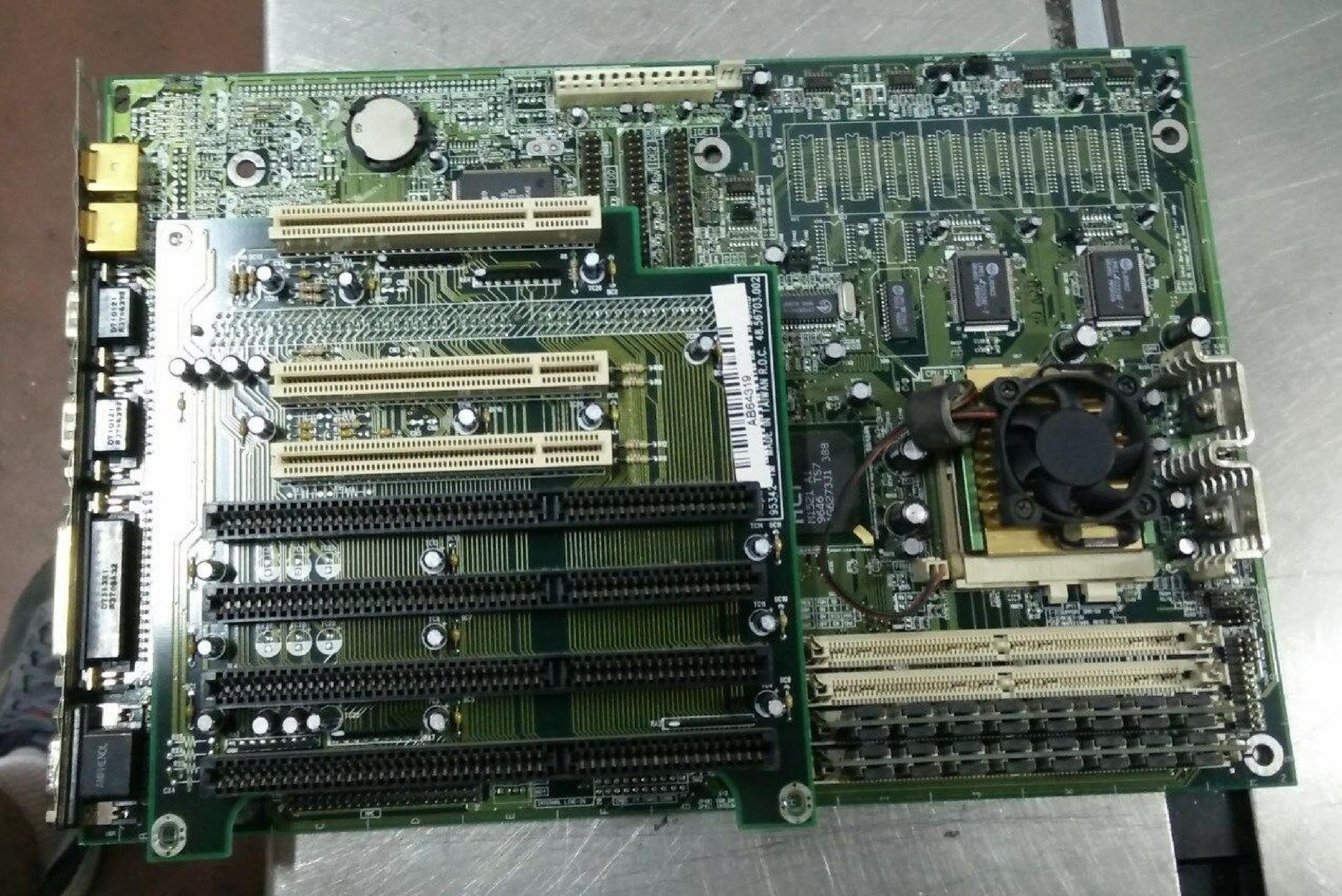 ACER 48.57302.011 MOTHERBOARD WITH PROCESSOR & 16MB EDO RAM