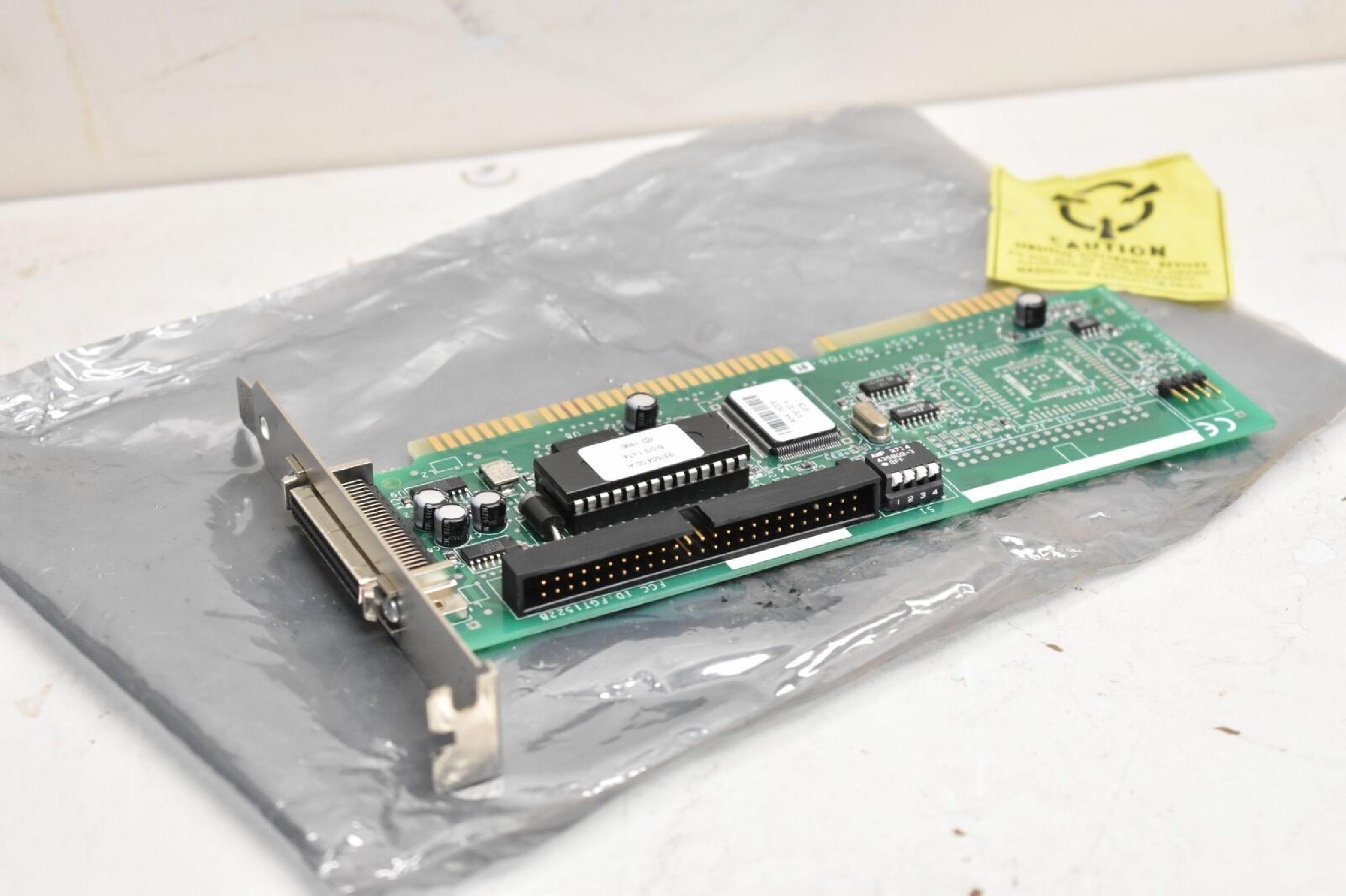 ADAPTEC 967707-00 HARD DRIVE AND FLOPPY CONTROLLER CARD