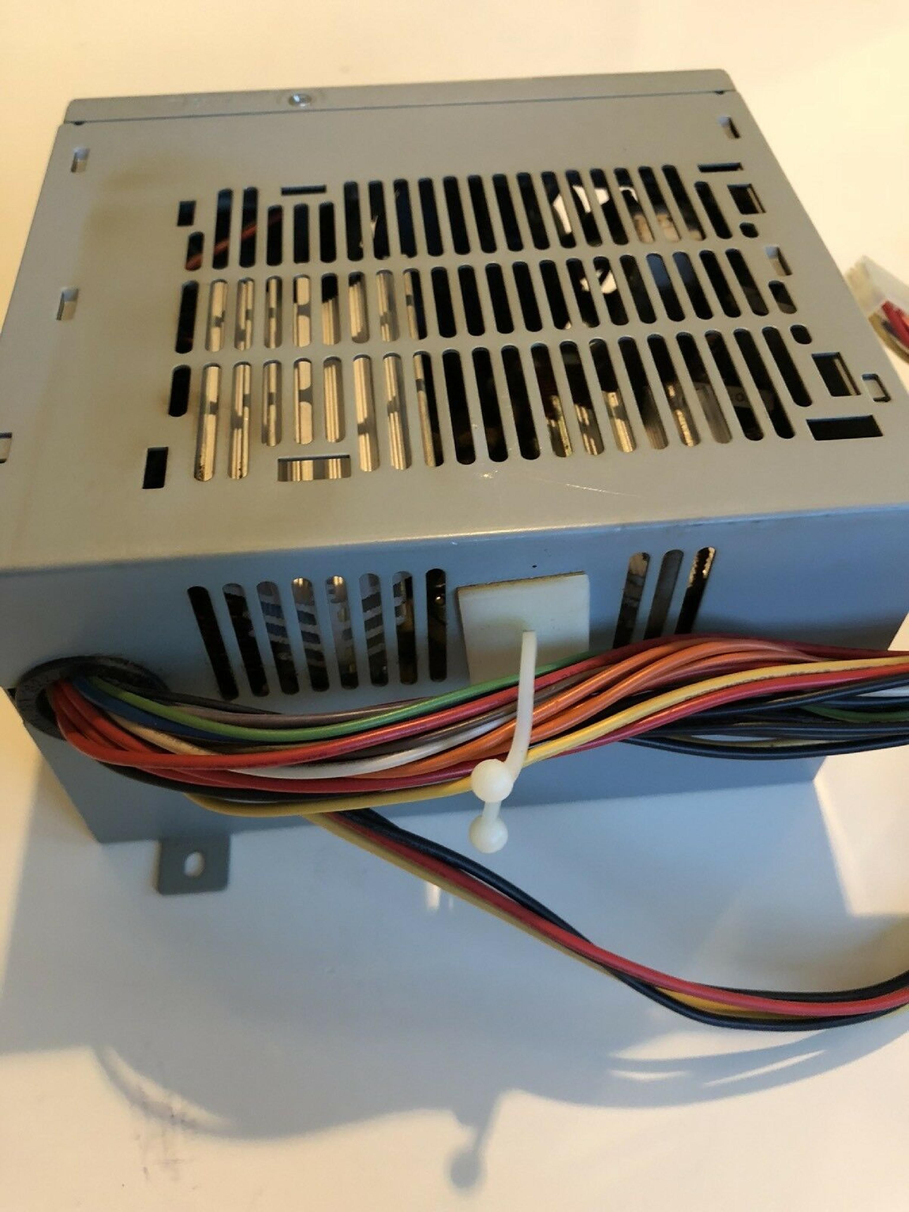 COMPAQ / HEWLETT PACKARD / HP 152769-001 250W POWER SUPPLY ATX 20PIN 5