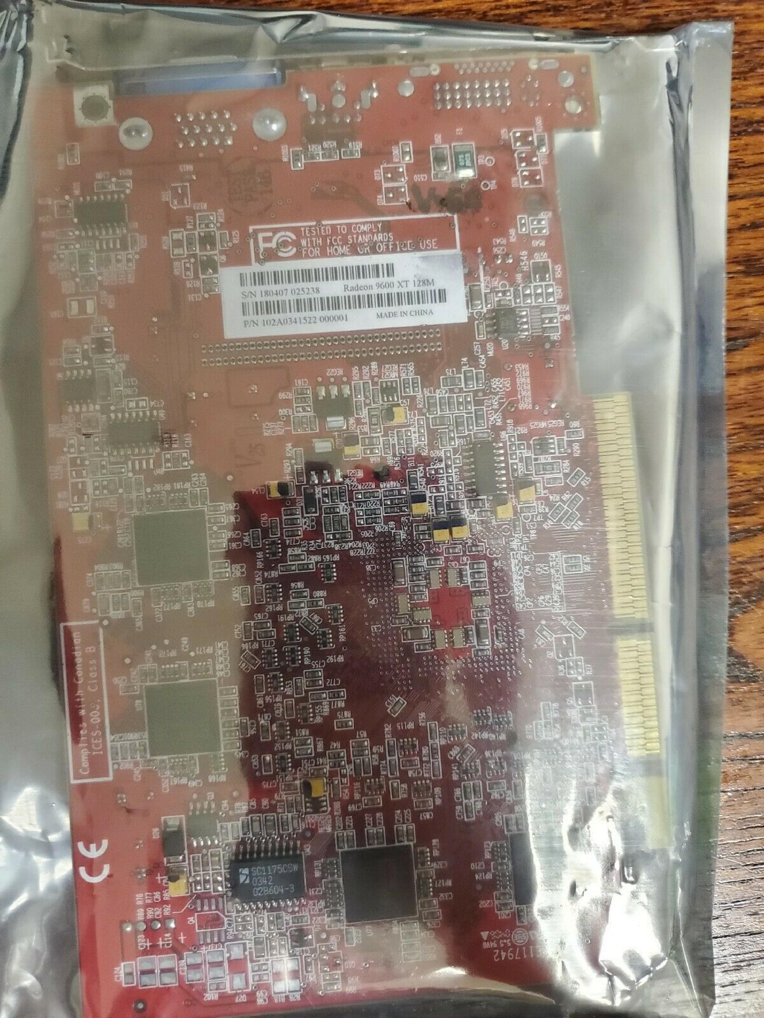 ATI 109-A03400-20 RADEON 9600XT 128MB DVI S-VIDEO VGA