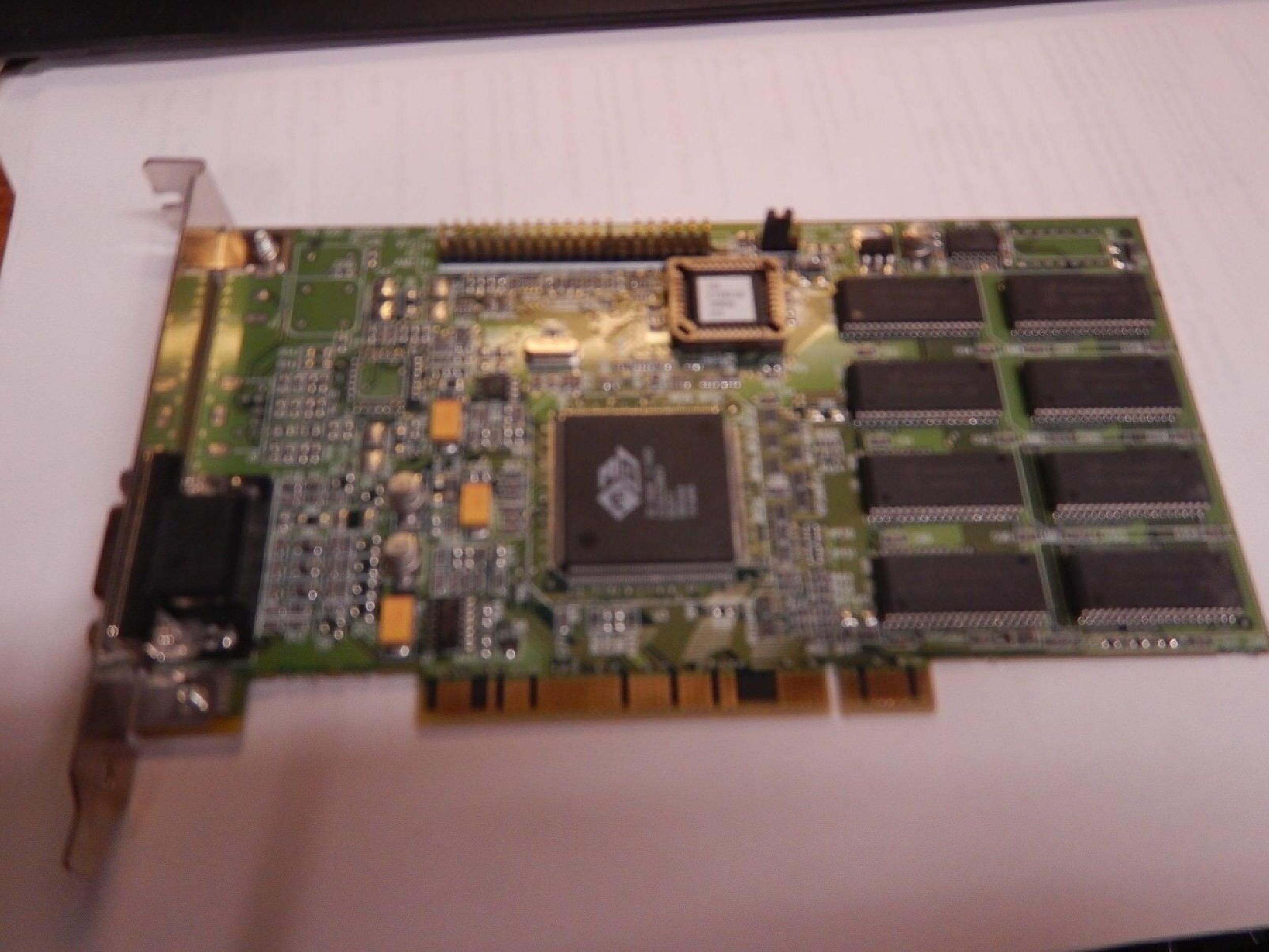 ATI 109-38800-20 2MB PCI VIDEO CARD WITH VGA OUTPUT
