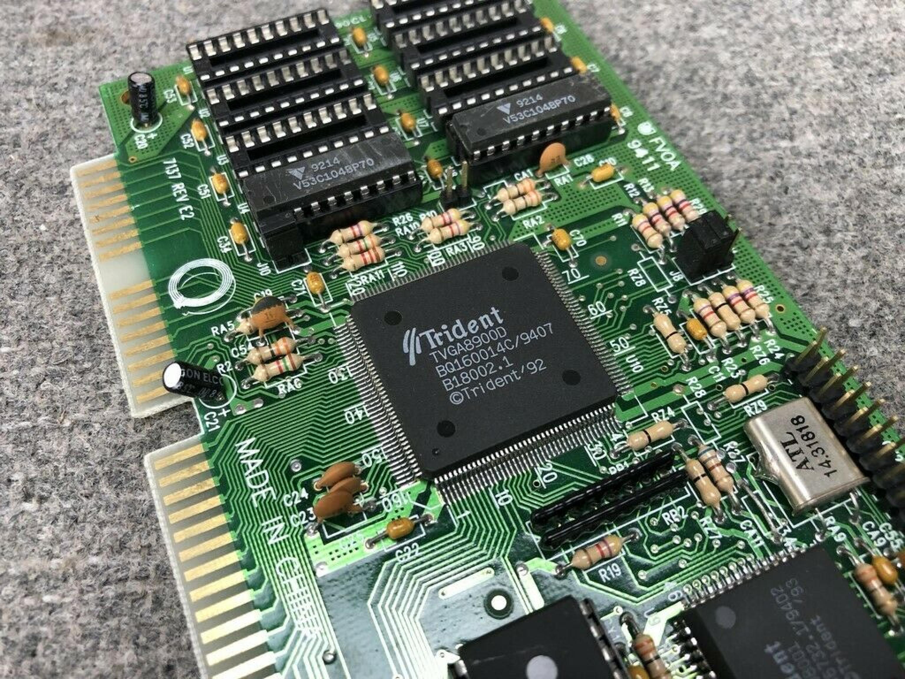 TRIDENT MICROSYSTEMS 7137 16 BIT ISA VIDEO CARD WITH VGA OUTPUT