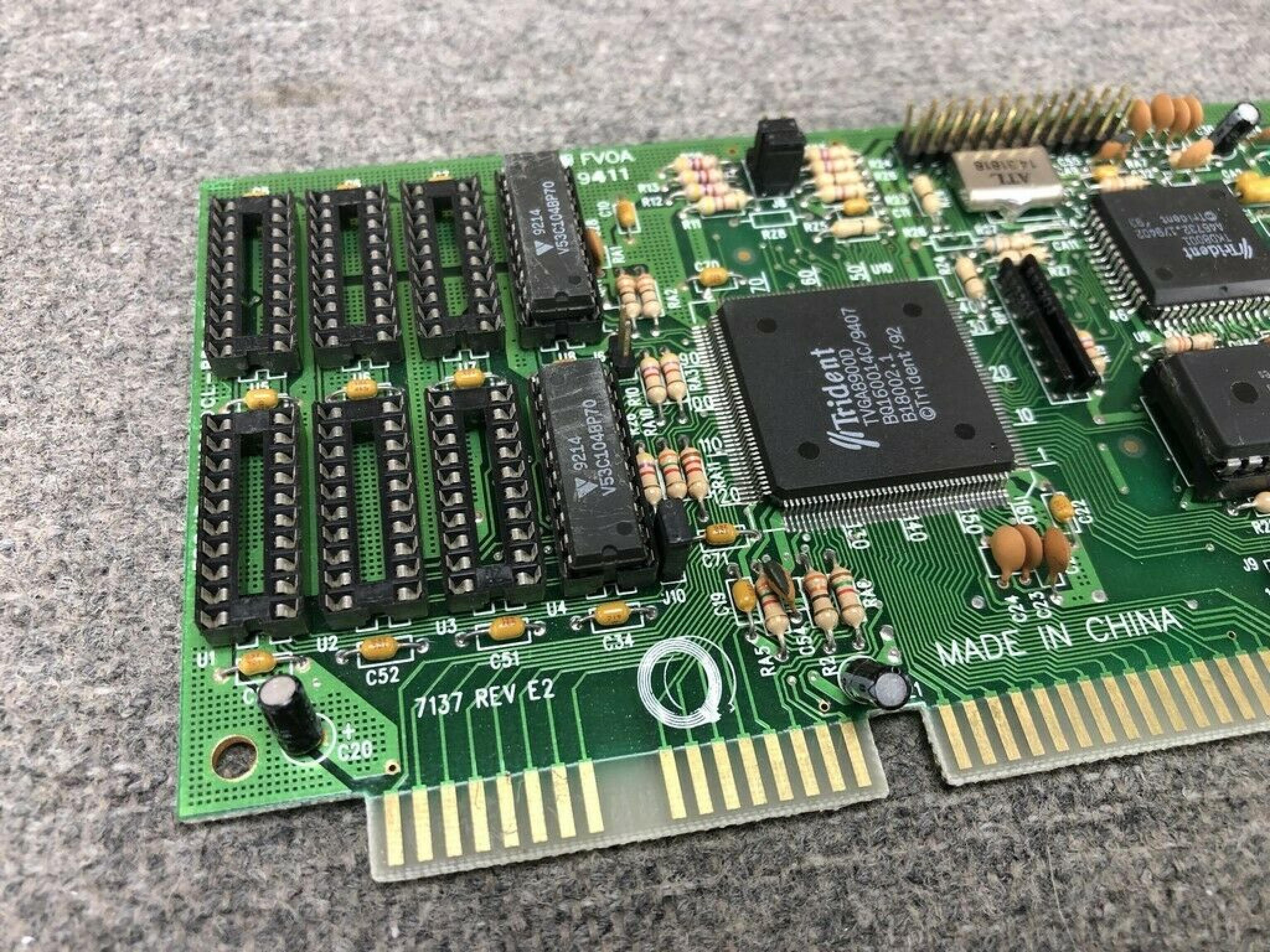 TRIDENT MICROSYSTEMS 7137 16 BIT ISA VIDEO CARD WITH VGA OUTPUT