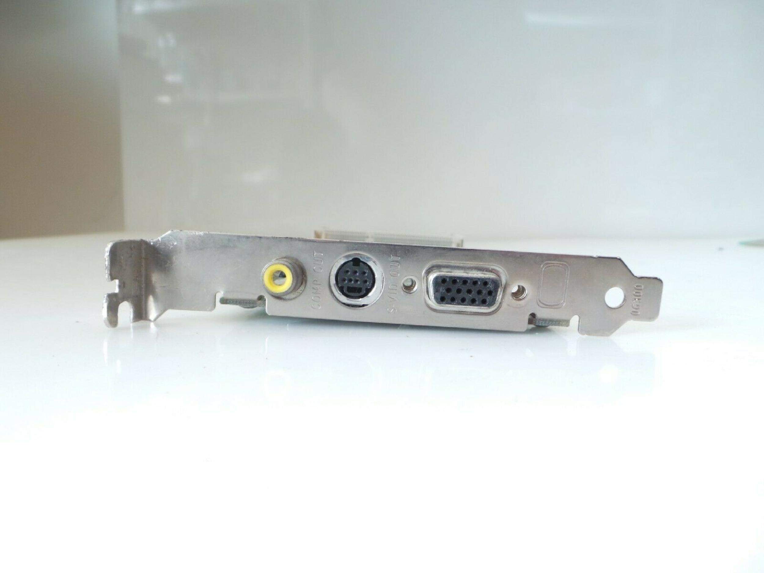 ATI 109-40200-01 4MB AGP VIDEO CARD WITH VGA S-VIDEO AND COMP OUT OUTPUTS