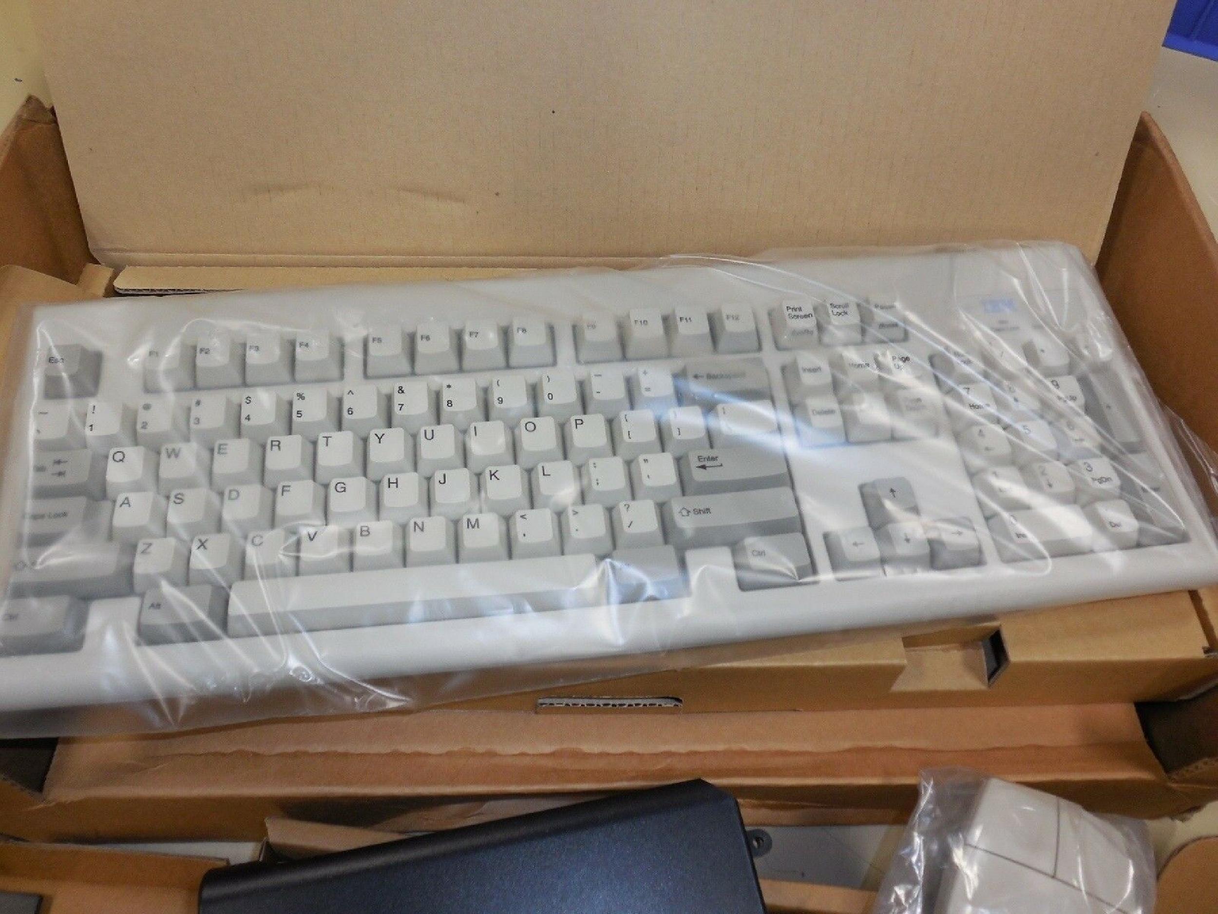 IBM 8361-110 NETWORK STATION WITH POWER SUPPLY