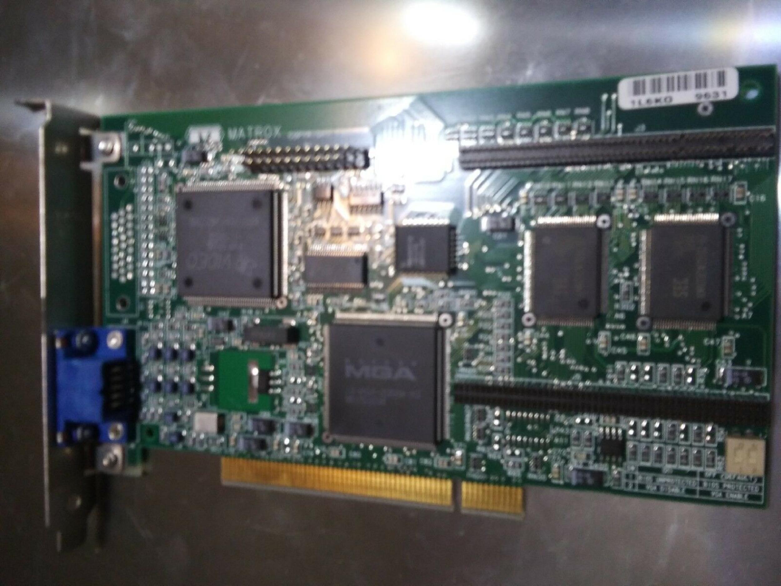 MATROX ID7057600 2MB PCI VIDEO ADAPTER