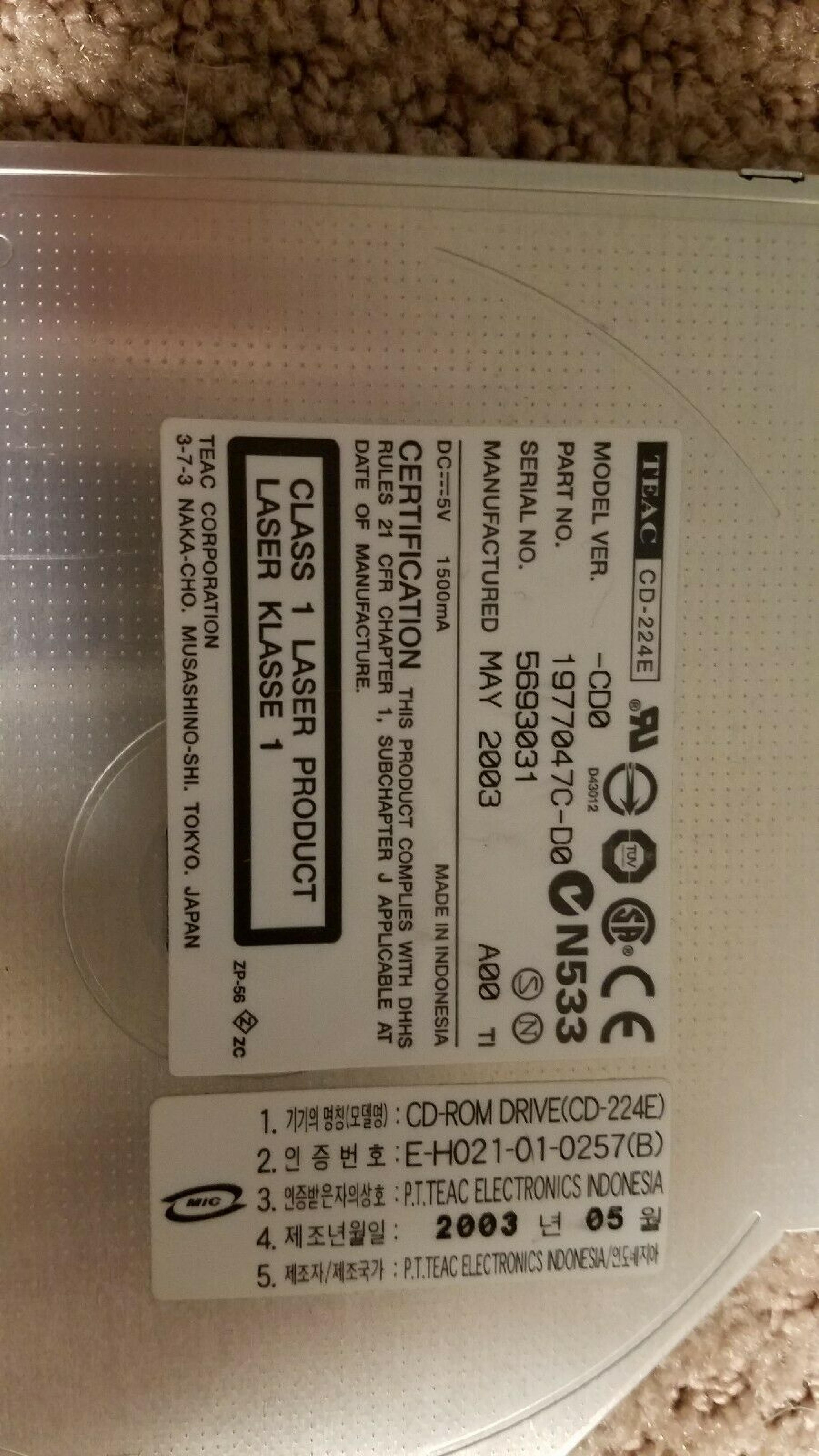 TOSHIBA / TEAC CD-224E 24X CDROM DRIVE INTERNAL OR MOUNT IN EXTERNAL CASE EIDE CD-ROM pour thinkpad IBM 27L3436 Teac CD-224E PowerEdge 1750 1850 24x Drive