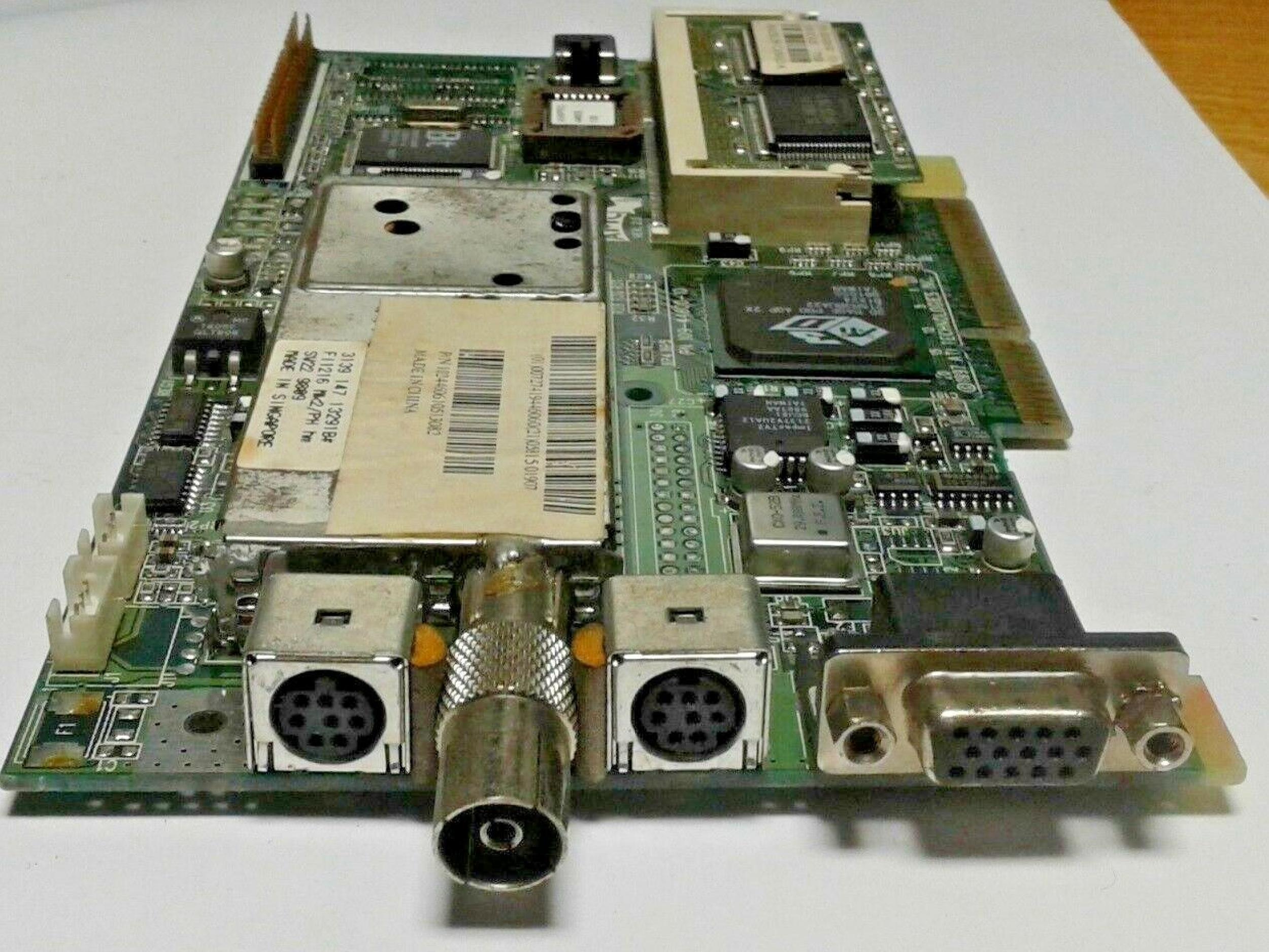 ATI 100-401012 TV CAPTURE CARD 8MB AGP VIDEO CARD WITH VGA OUTPUT
