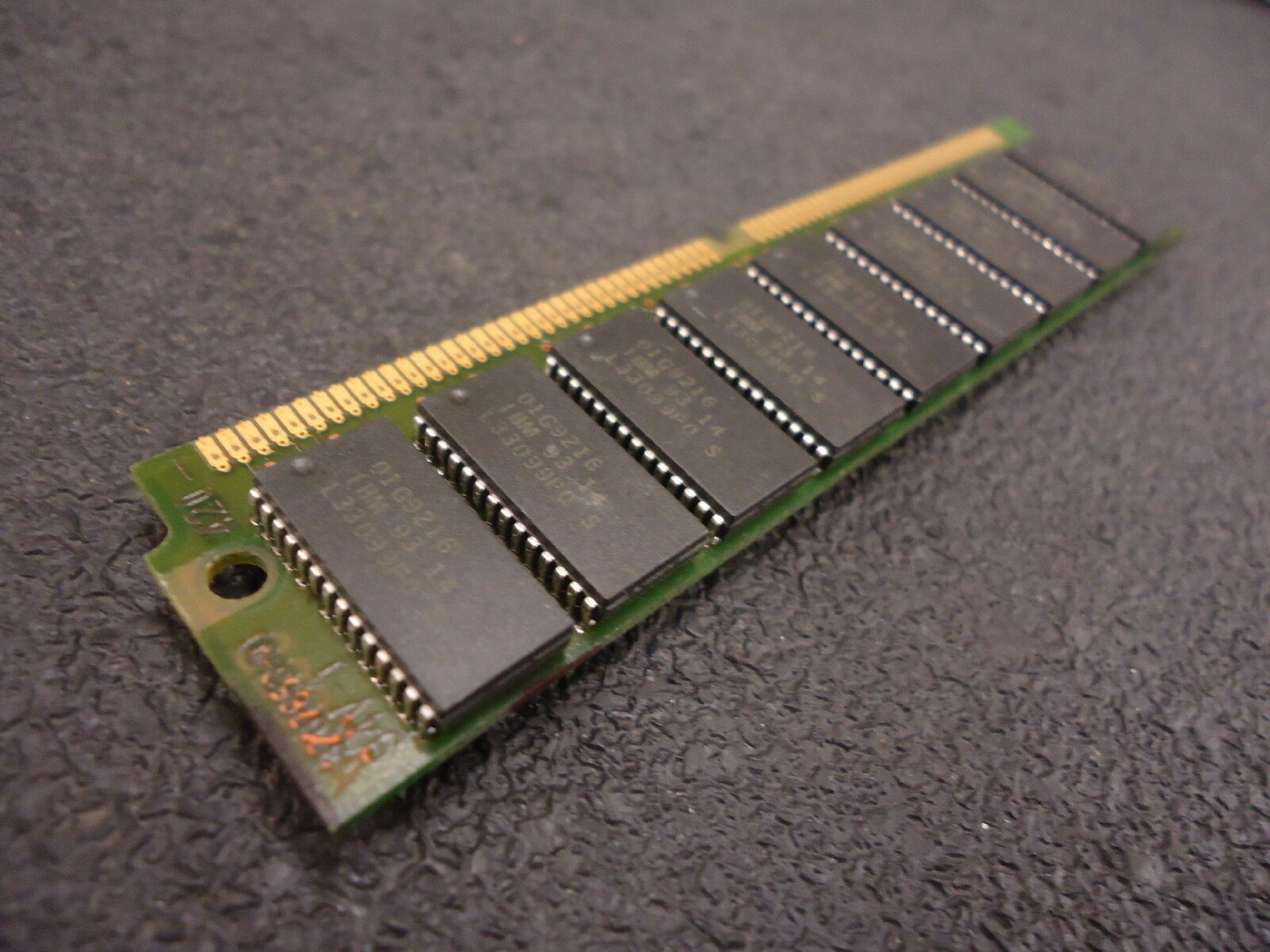 IBM 92F0105 72 PIN SIMM 12 CHIP PS/2 4MB 70NS 72PIN