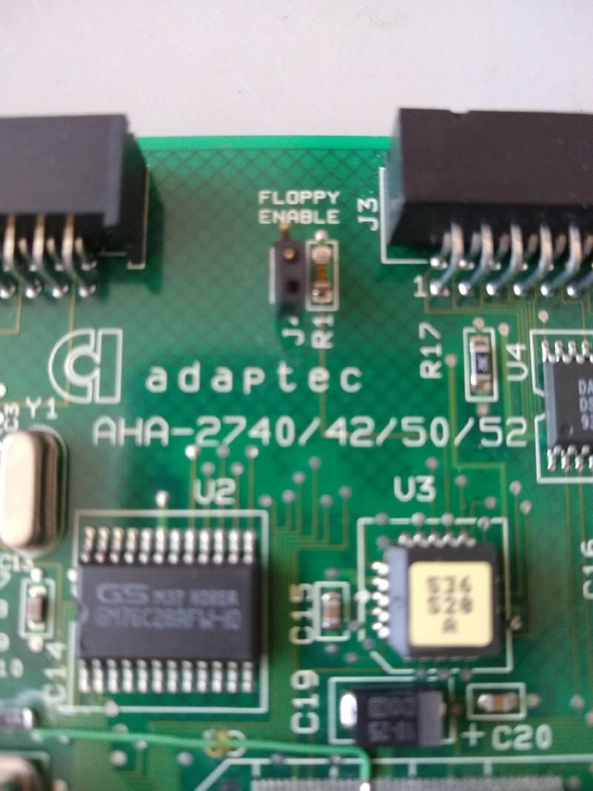 ADAPTEC AHA-2740/42/50/52 HIGHLY INTEGRATED EISA-TO-FAST SCSI HOST ADAPTER EISA BUSMASTER