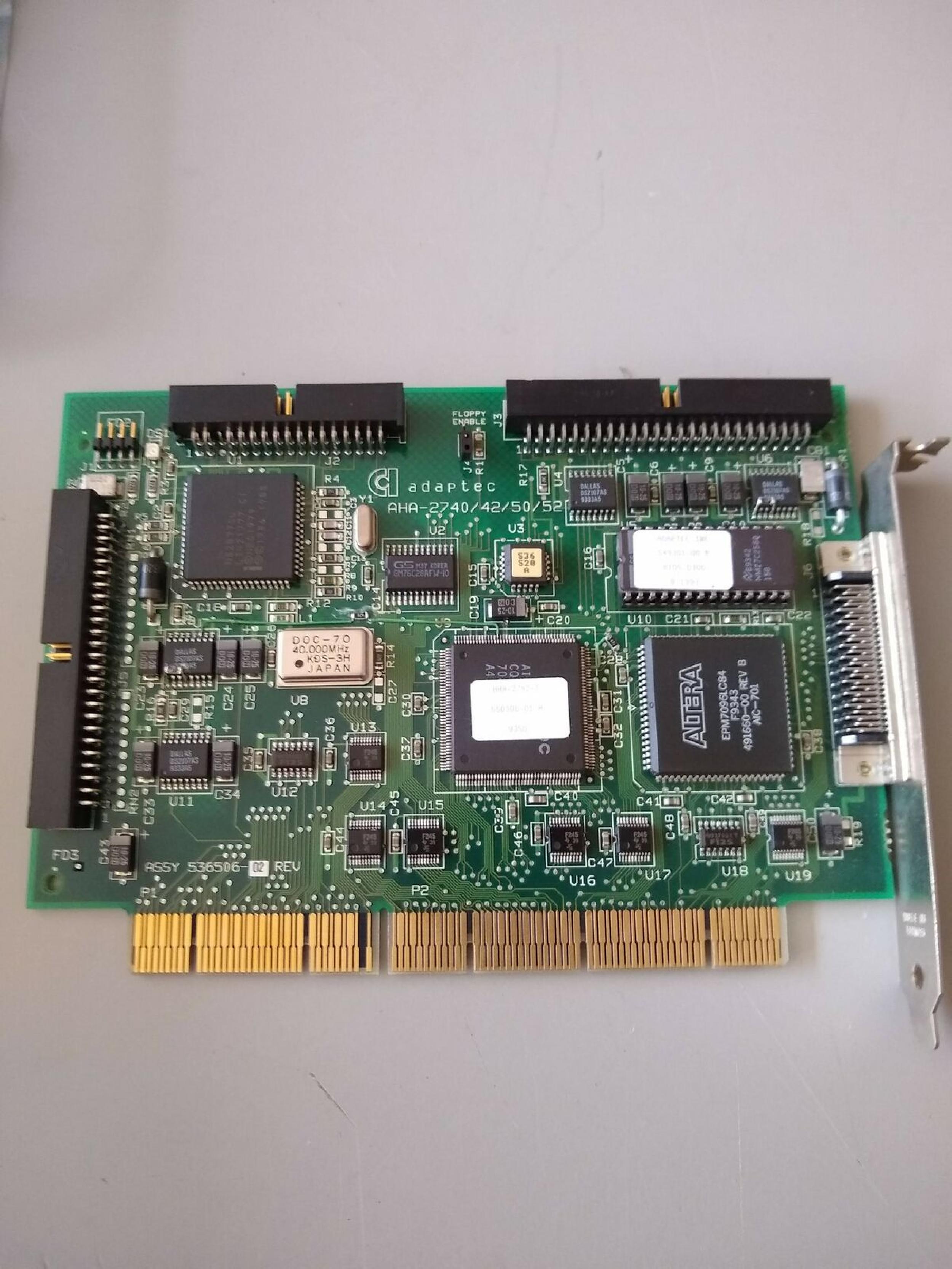 ADAPTEC AHA-2740/42/50/52 HIGHLY INTEGRATED EISA-TO-FAST SCSI HOST ADAPTER EISA BUSMASTER