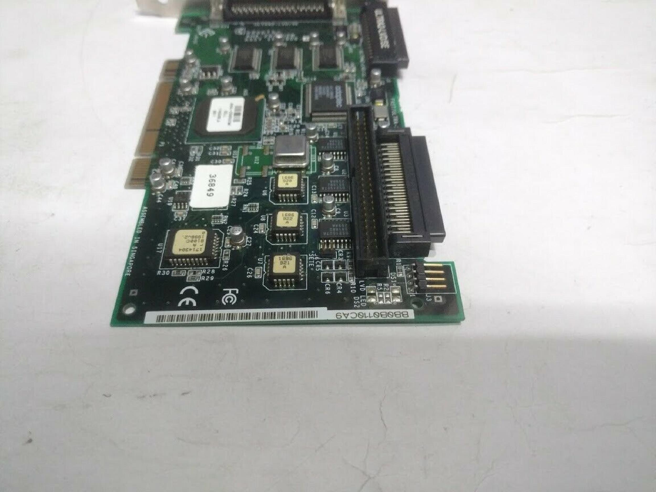 ADAPTEC 1686906-04 PCI ULTRA2 LVD/SE SCSI CONTROLLER