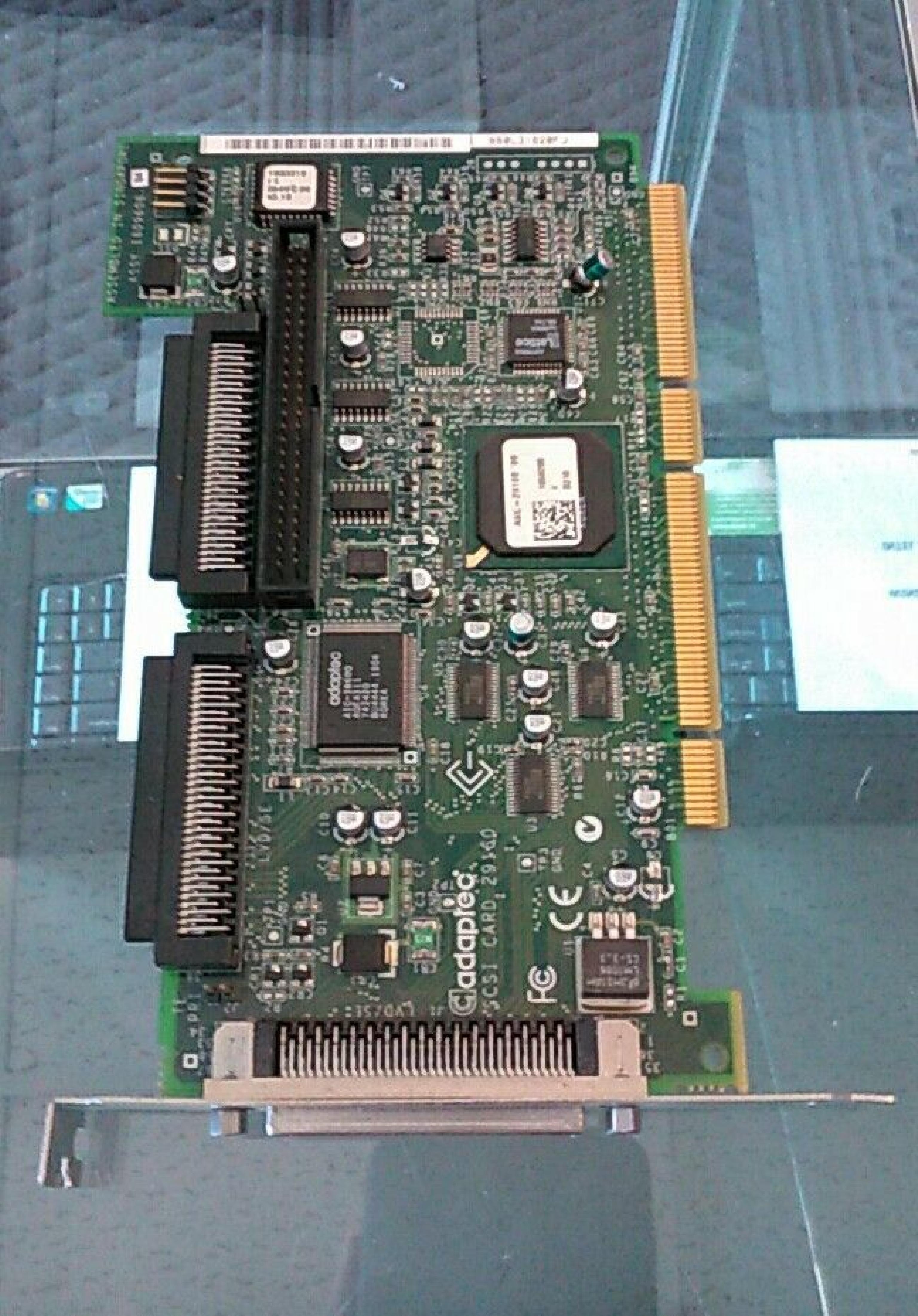 ADAPTEC 1809606-04 PCI SCSI WITH EXTERNAL 68PIN LVD SE, INTERNAL SE 50 PIN IDC