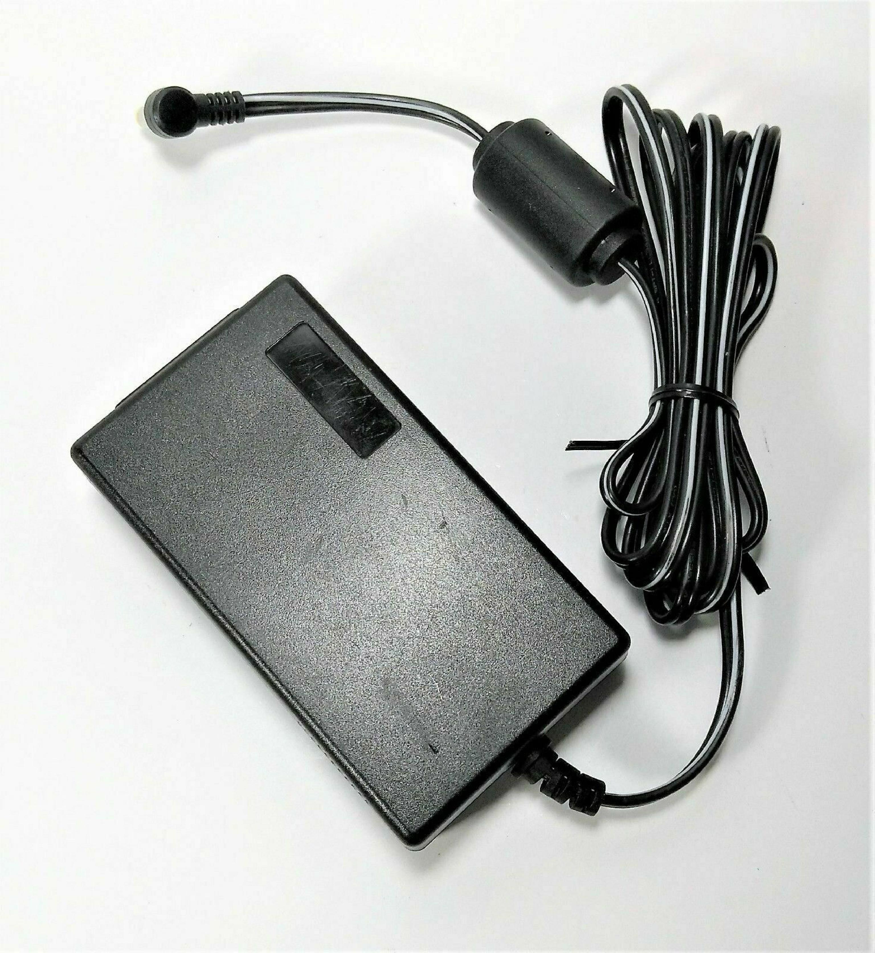 DELTA ELECTRONICS INC 34-1977-03 AC ADAPTER 48V DC 0.38A WITH BARREL CONNECTOR CENTER POSITIVE OD:5.5MM ID:2.5MM