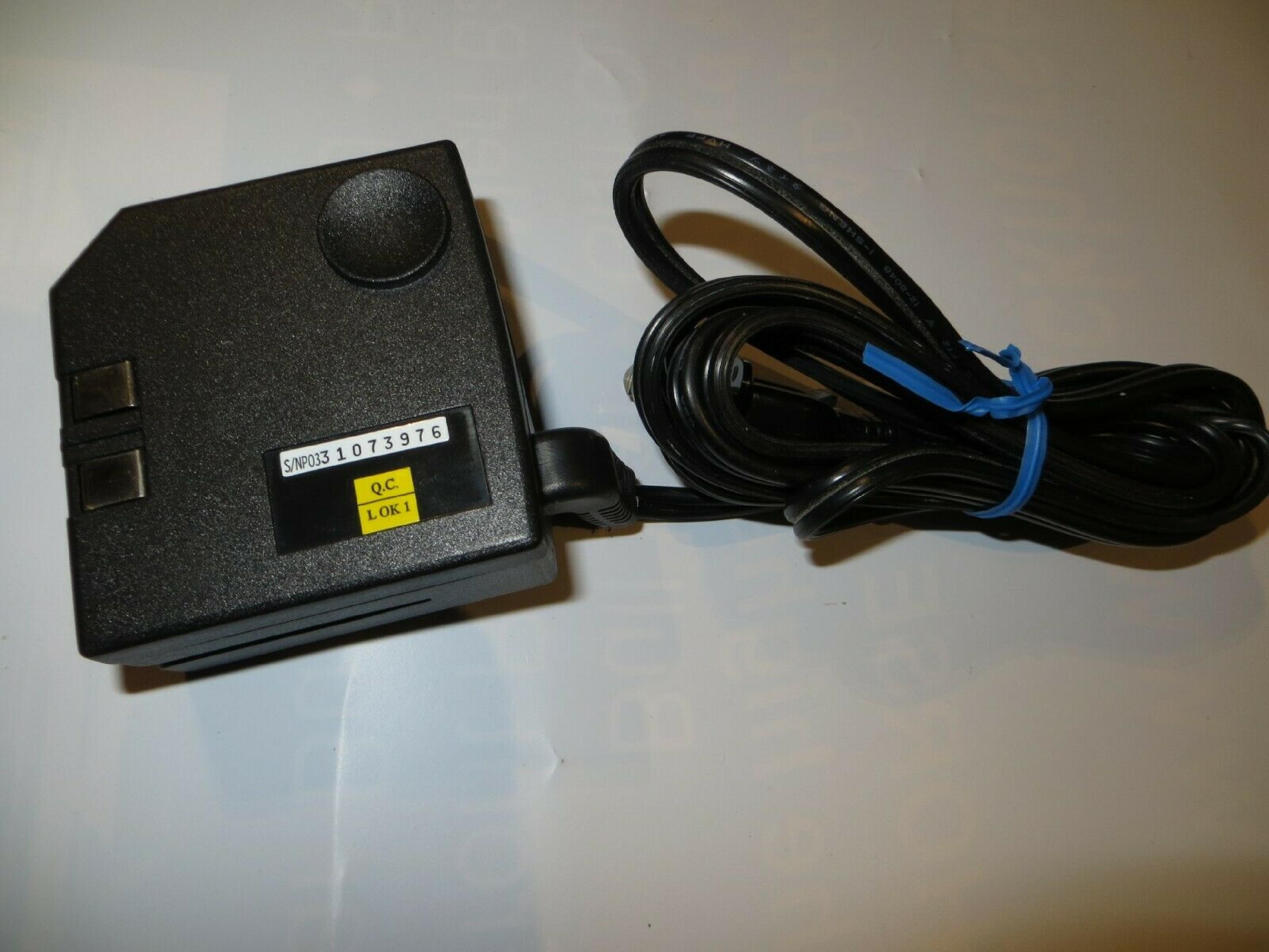 SKYNET ELECTRONICS DAD-3004 30V DC 0.4A AC ADAPTER WITH BARREL CONNECTOR CUT WIRE