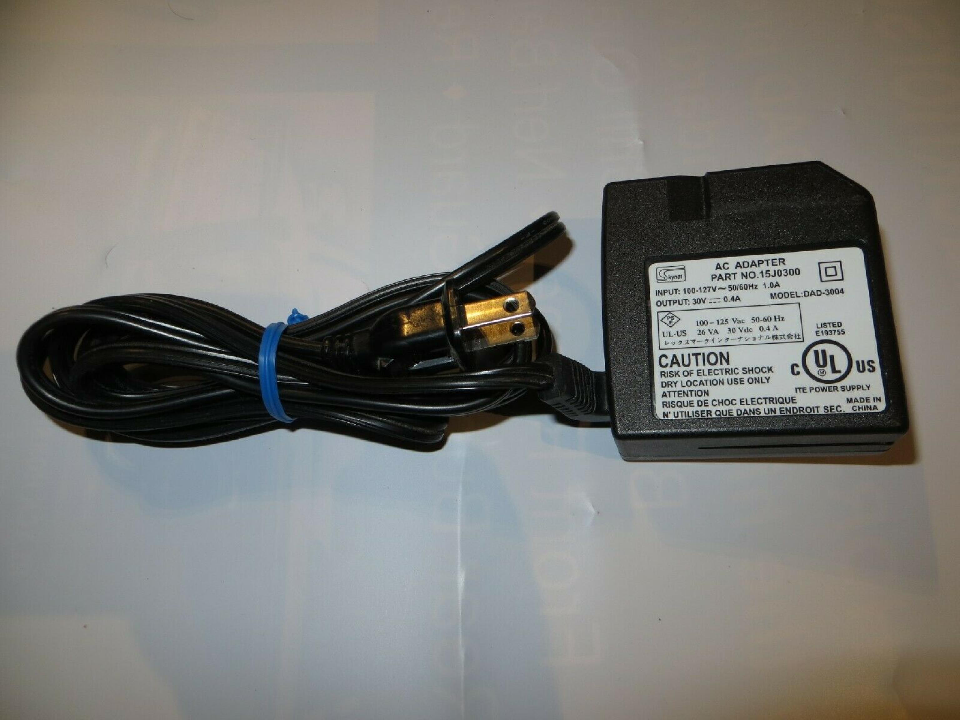 SKYNET ELECTRONICS DAD-3004 30V DC 0.4A AC ADAPTER WITH BARREL CONNECTOR CUT WIRE