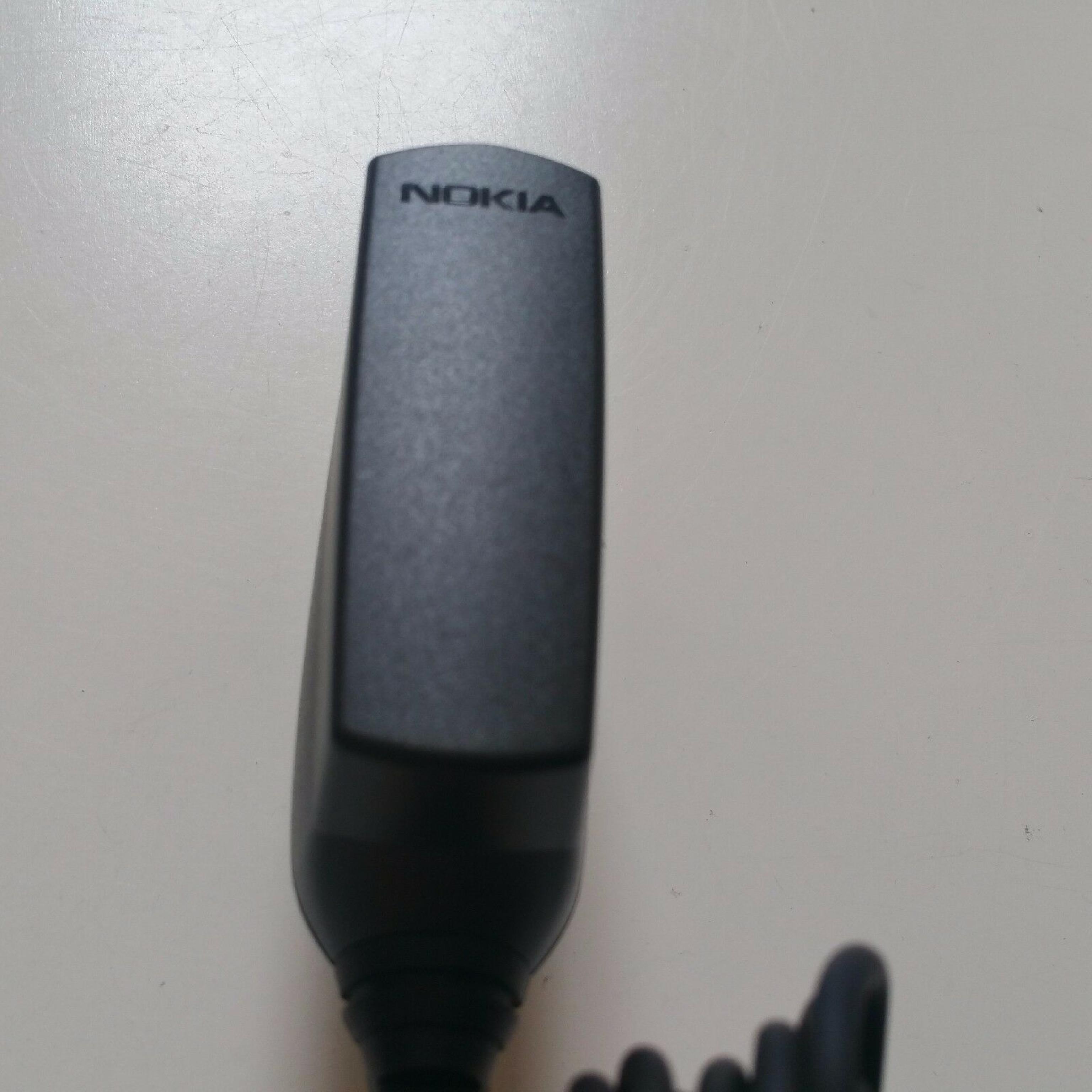 NOKIA ACP-12U 5.7V DC 800MA AC ADAPTER WITH BARREL CONNECTOR