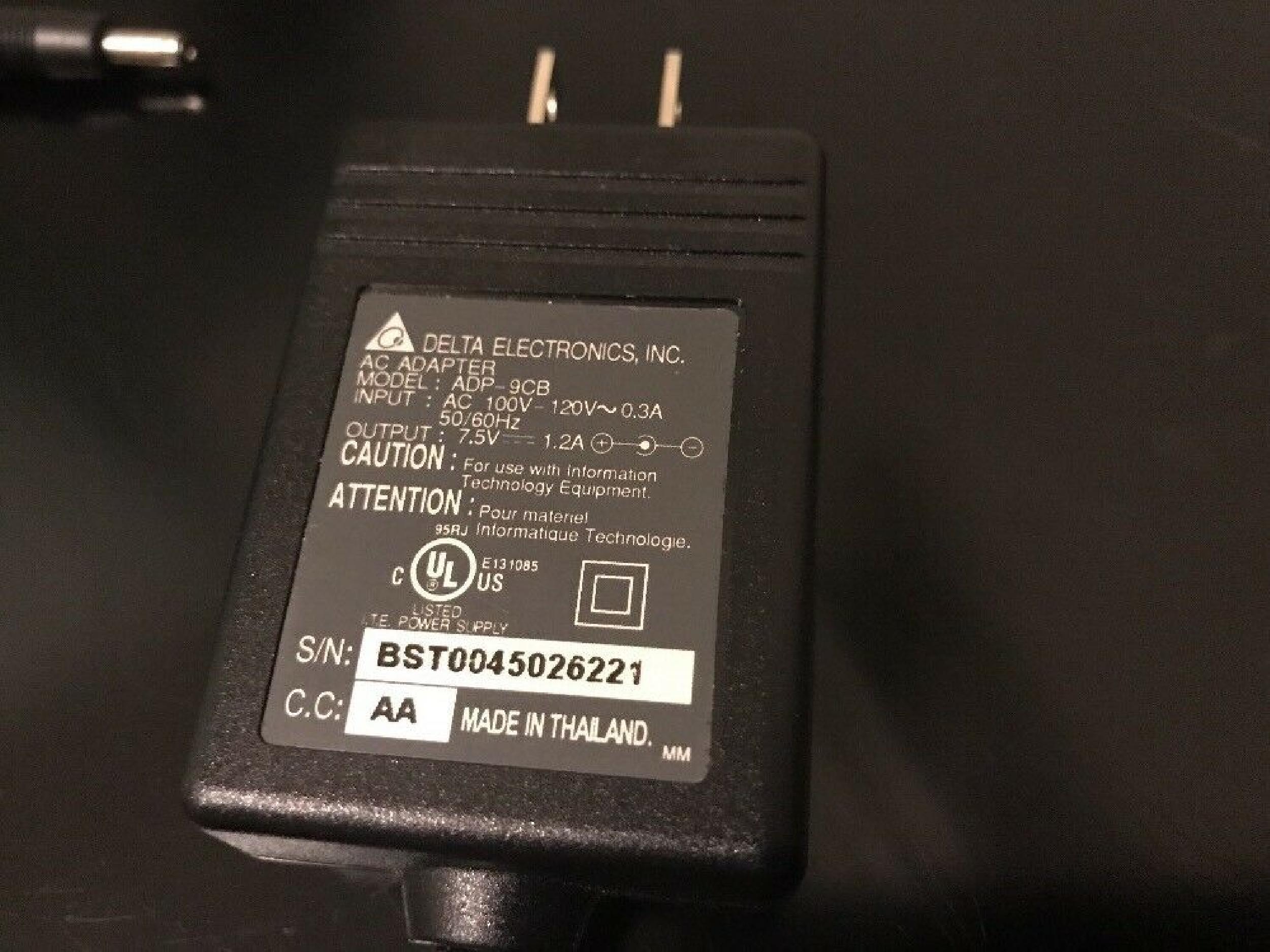 DELTA ELECTRONICS INC ADP-9CB 7.5V DC 1.2A AC ADAPTER WITH CONNECTOR