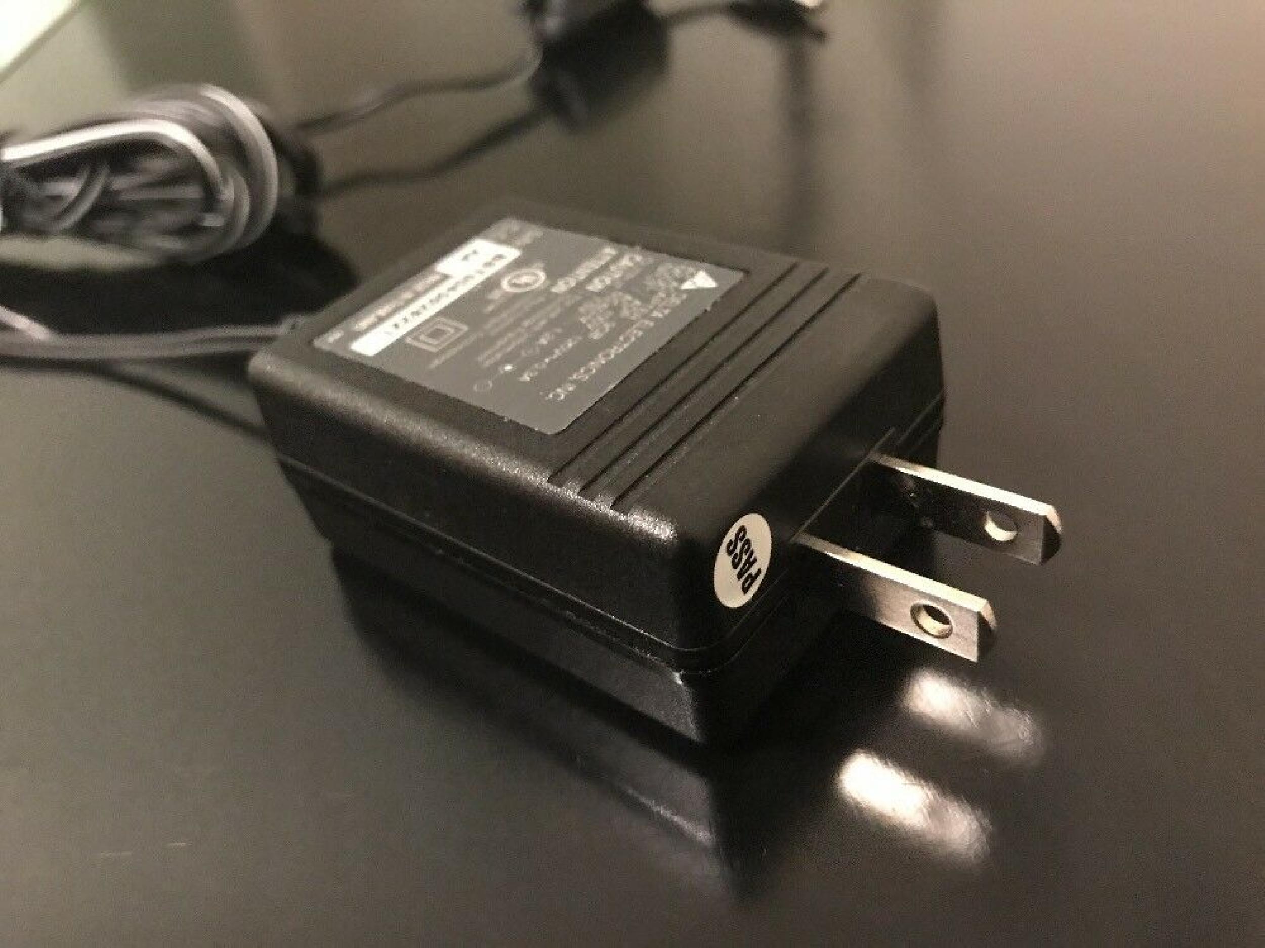 DELTA ELECTRONICS INC ADP-9CB 7.5V DC 1.2A AC ADAPTER WITH CONNECTOR