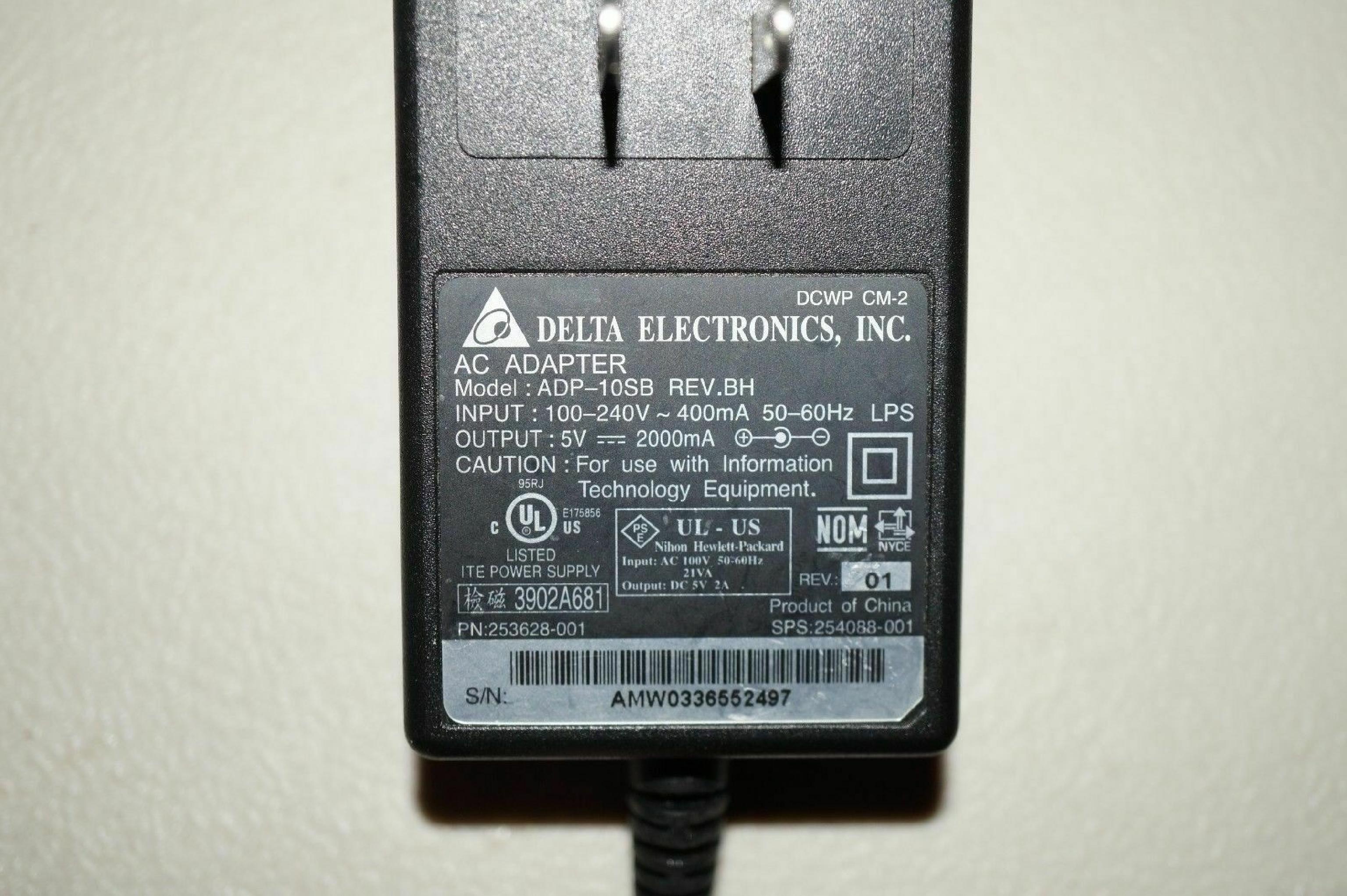 DELTA ELECTRONICS INC 253628-001 5V DC 2000MA AC ADAPTER WITH BARREL CONNECTOR 2A