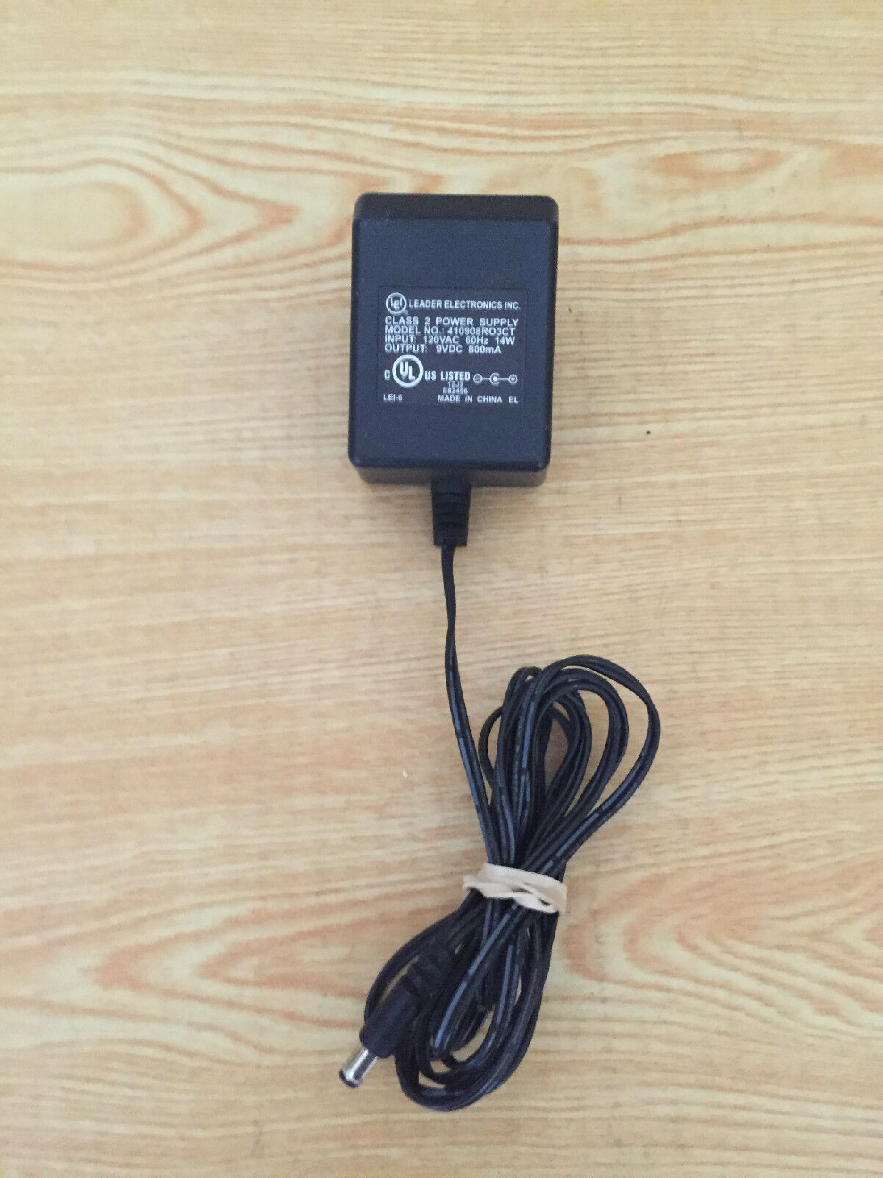 LEI 410908RO3CT 9V DC 800MA AC ADAPTER WITH BARREL CONNECTOR