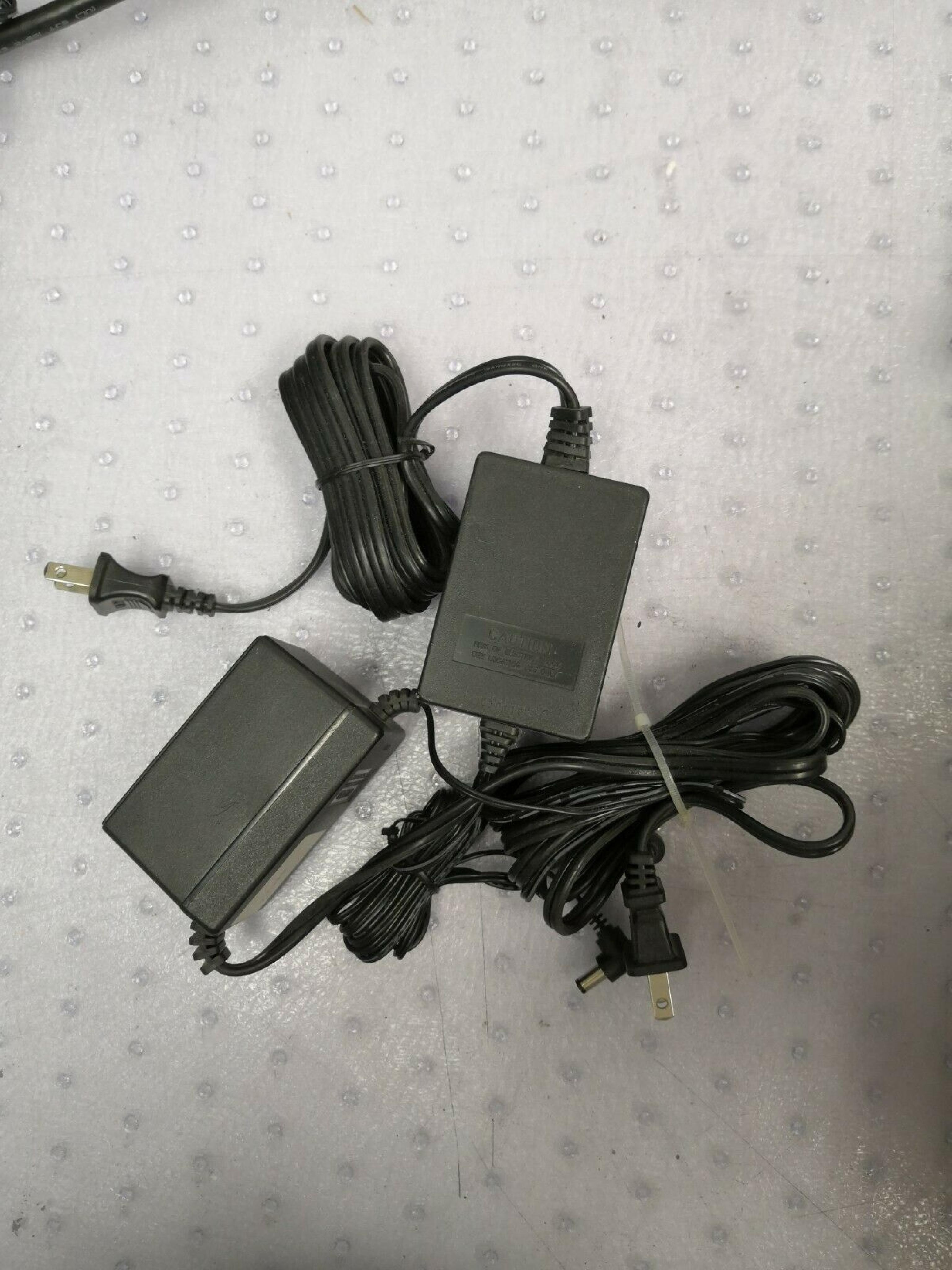 YNG YUH YP-085A 7.5V DC 1.5A AC ADAPTER WITH BARREL CONNECTOR