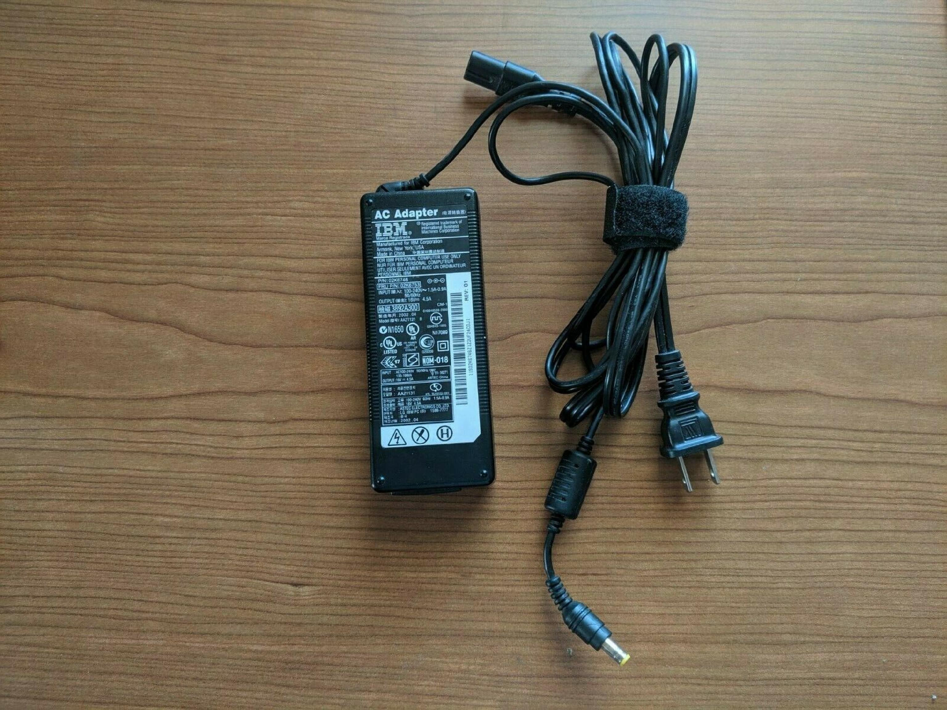 IBM 02K6746 16V DC 4.5A AC ADAPTER WITH BARREL CONNECTOR