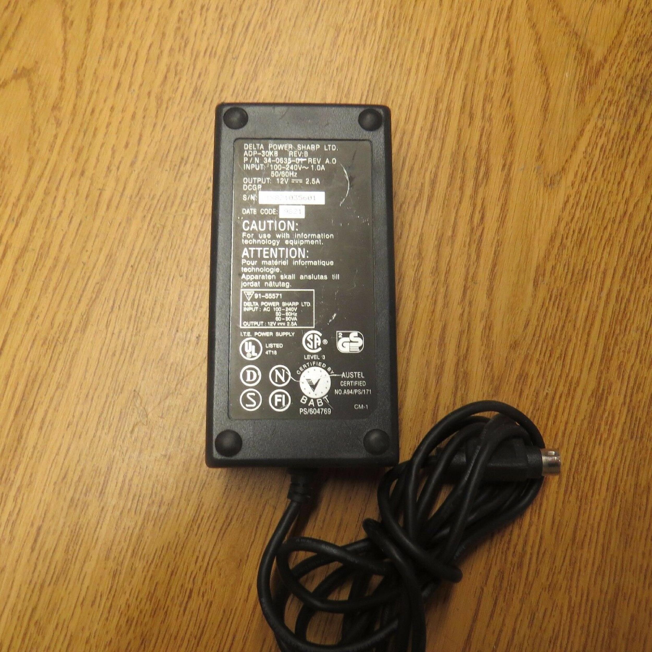DELTA ELECTRONICS INC ADP-30KB 12V DC 2.5A AC ADAPTER WITH 5 PIN CONNECTOR