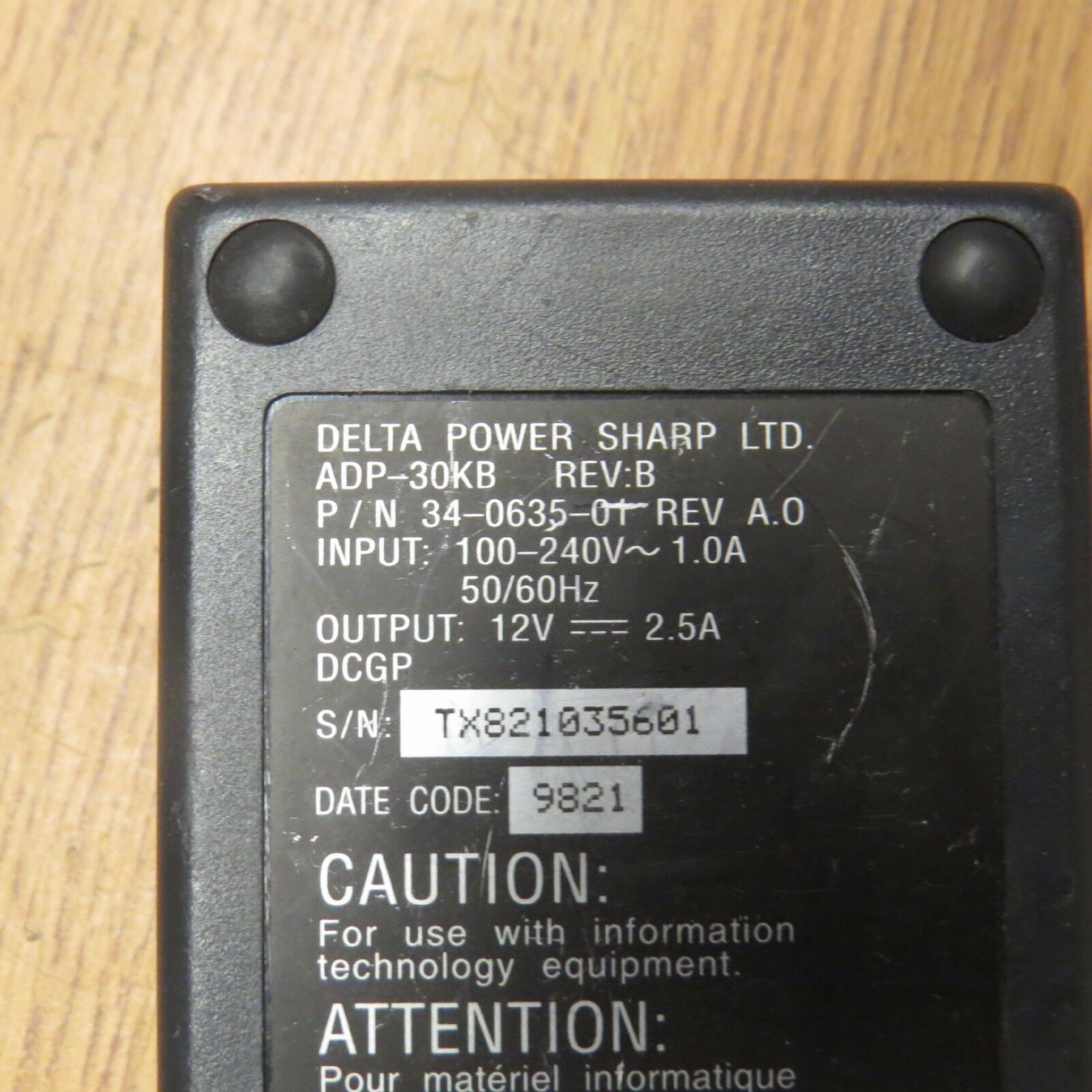 DELTA ELECTRONICS INC 34-0635-01 12V DC 2.5A AC ADAPTER WITH 5 PIN CONNECTOR