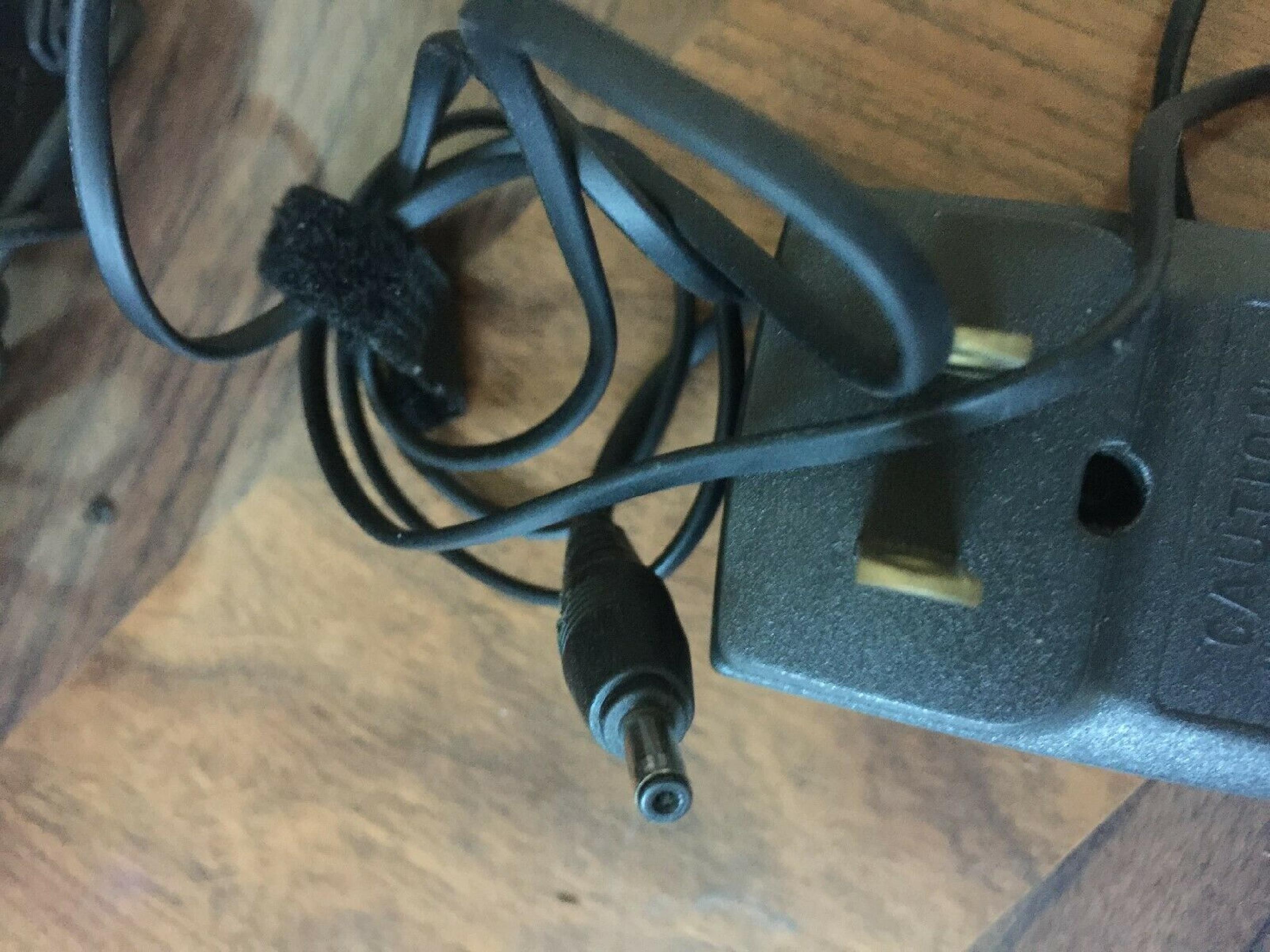 NOKIA ACP-8U CUT WIRE 5.3V DC 500MA AC ADAPTER