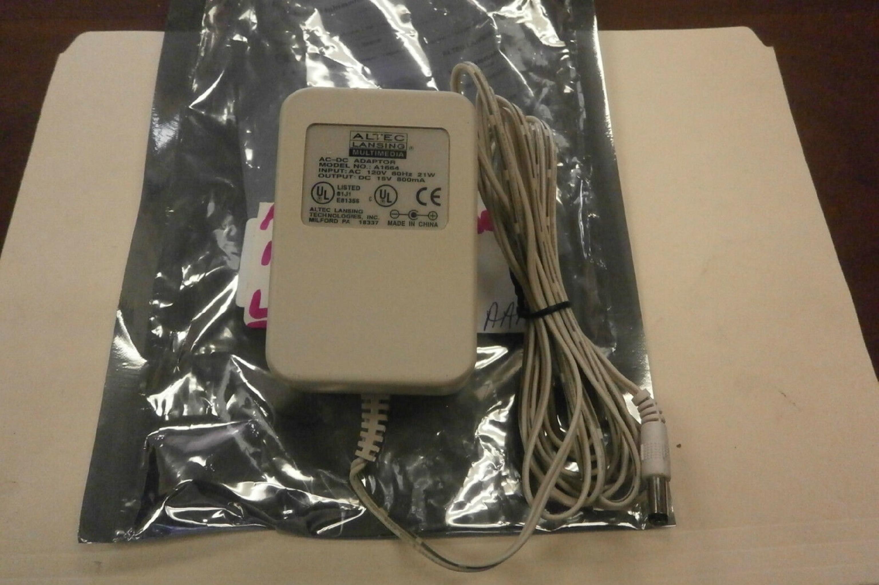 ALTEC LANSING A1664 15V DC 800MA AC ADAPTER WITH BARREL OD:5.3 ID:1.6 TIP POSTIVE