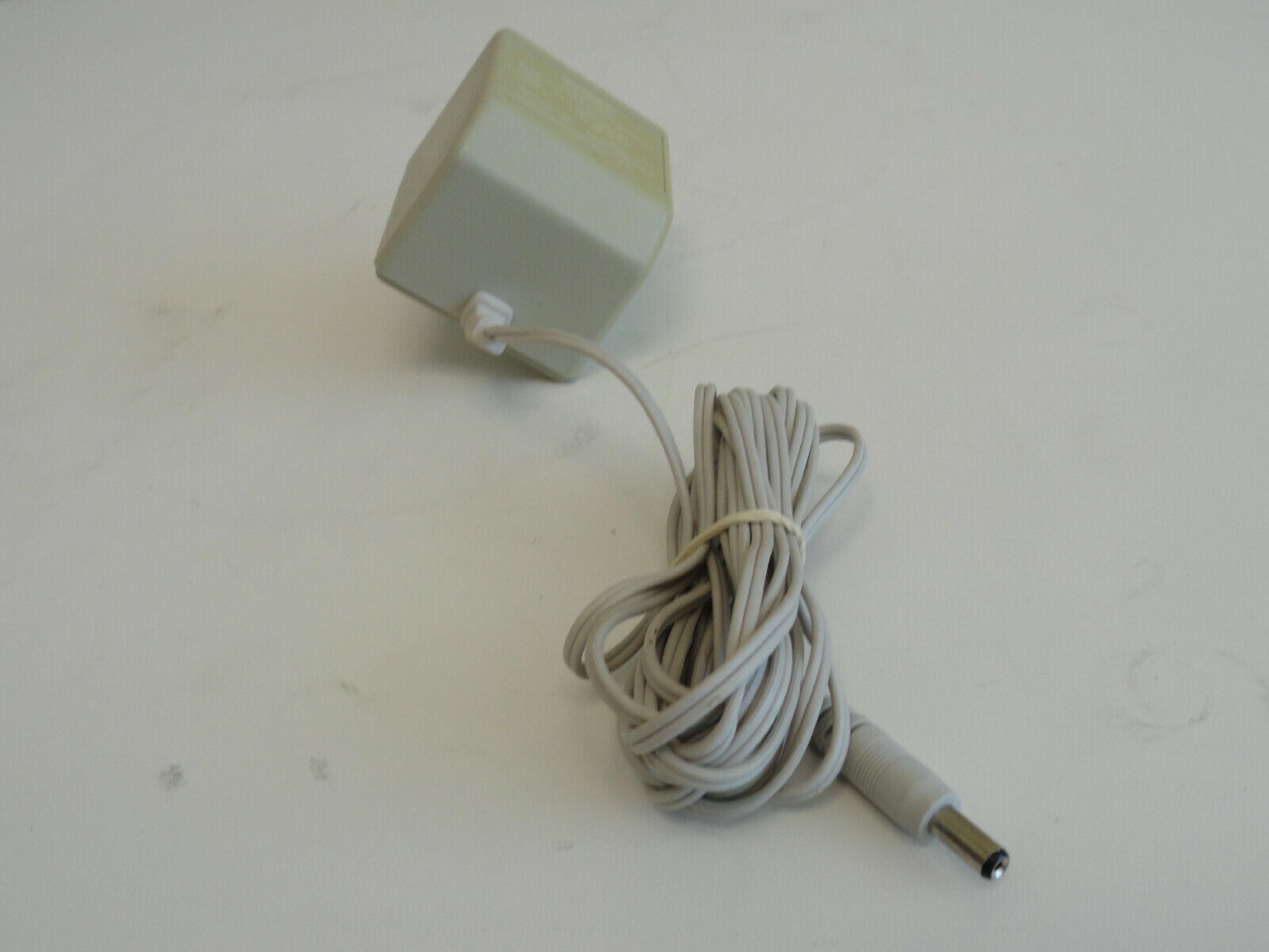 ALTEC LANSING A1664 15V DC 800MA AC ADAPTER WITH BARREL OD:5.3 ID:1.6 TIP POSTIVE