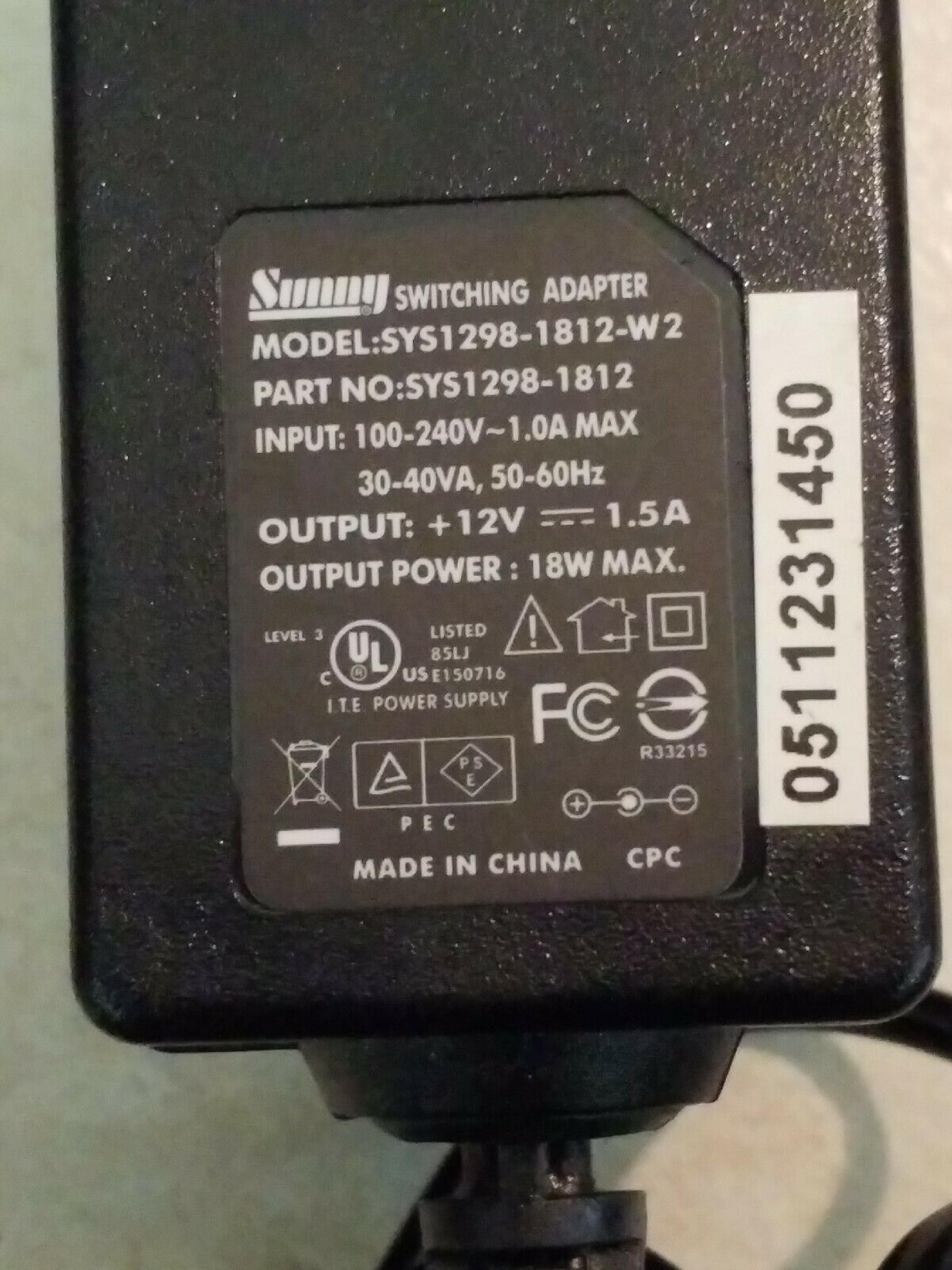 SUNNY SYS1298-1812-W2 12V DC 1.5A 18W AC ADAPTER WITH BARREL CONNECTOR OD:5.5MM ID:2.2