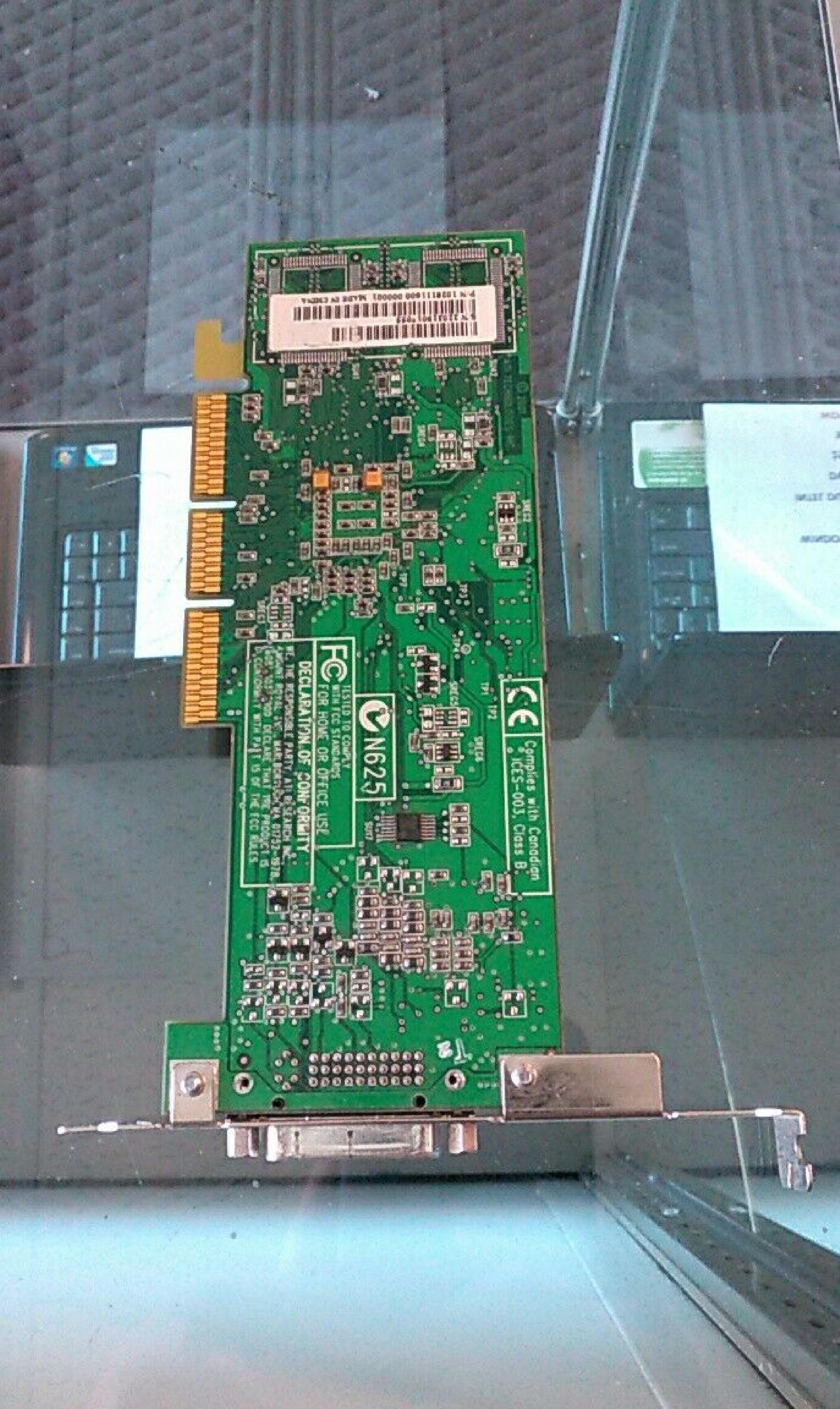 ATI 109-81100-01 32MB AGP VIDEO CARD WITH EDD PORT RAGE 128 DVI CONNECTOR RADEON 7000 OUTPUT
